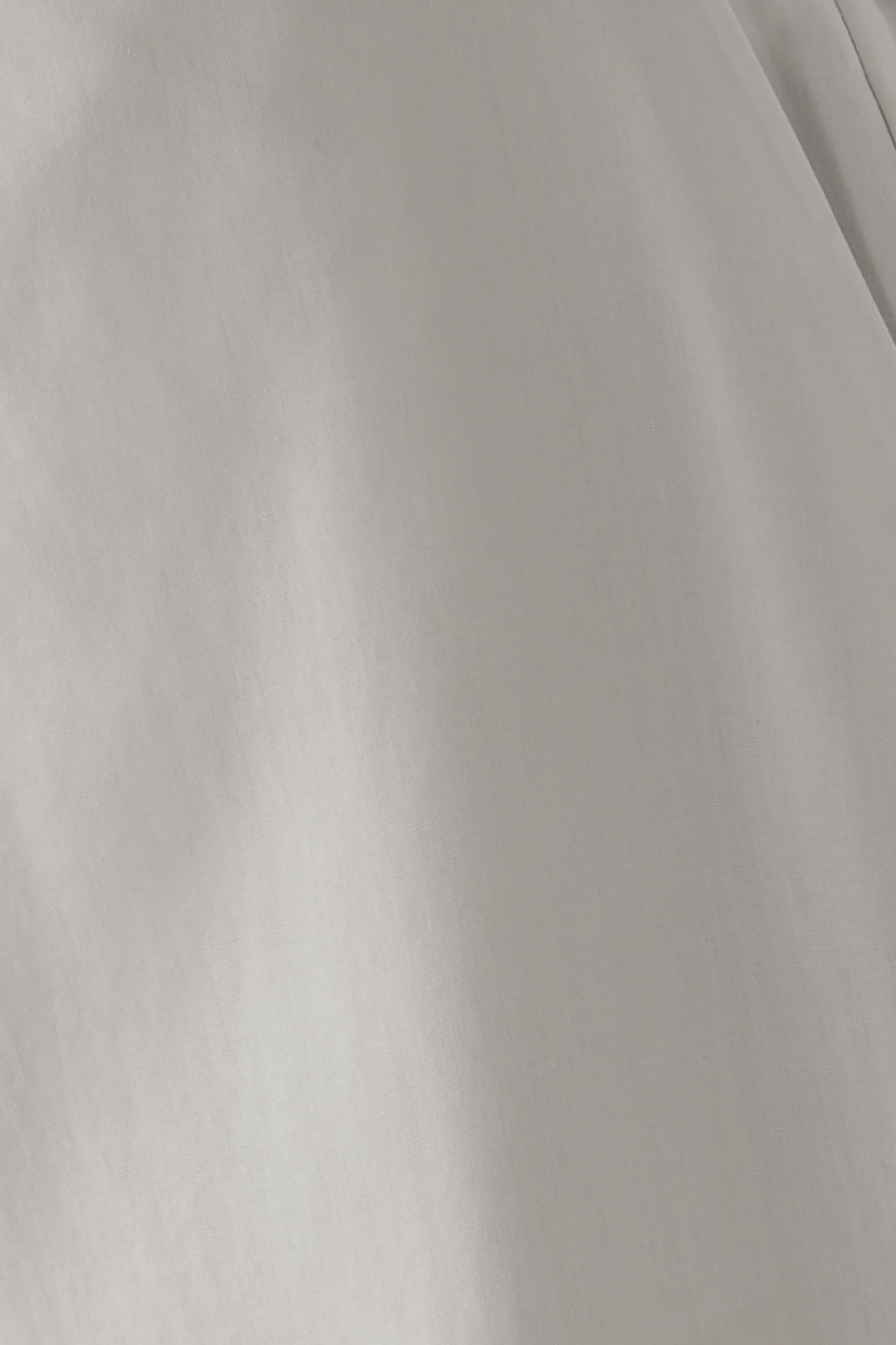 بنطال بقصة ساق مستقيمة