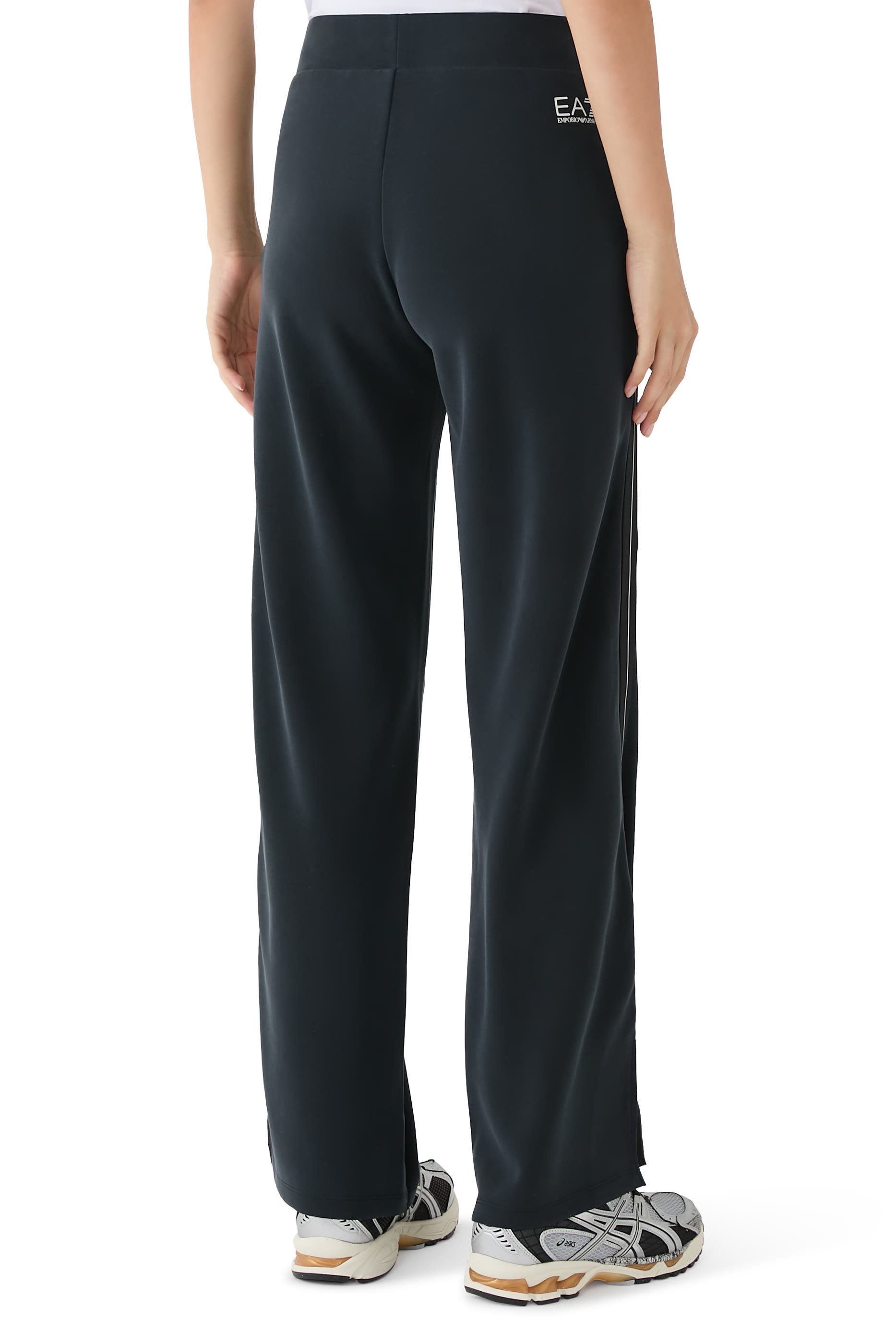 بنطال سيريز بقصة ساق واسعة بشعار الماركة مزيج مودال مطاطي