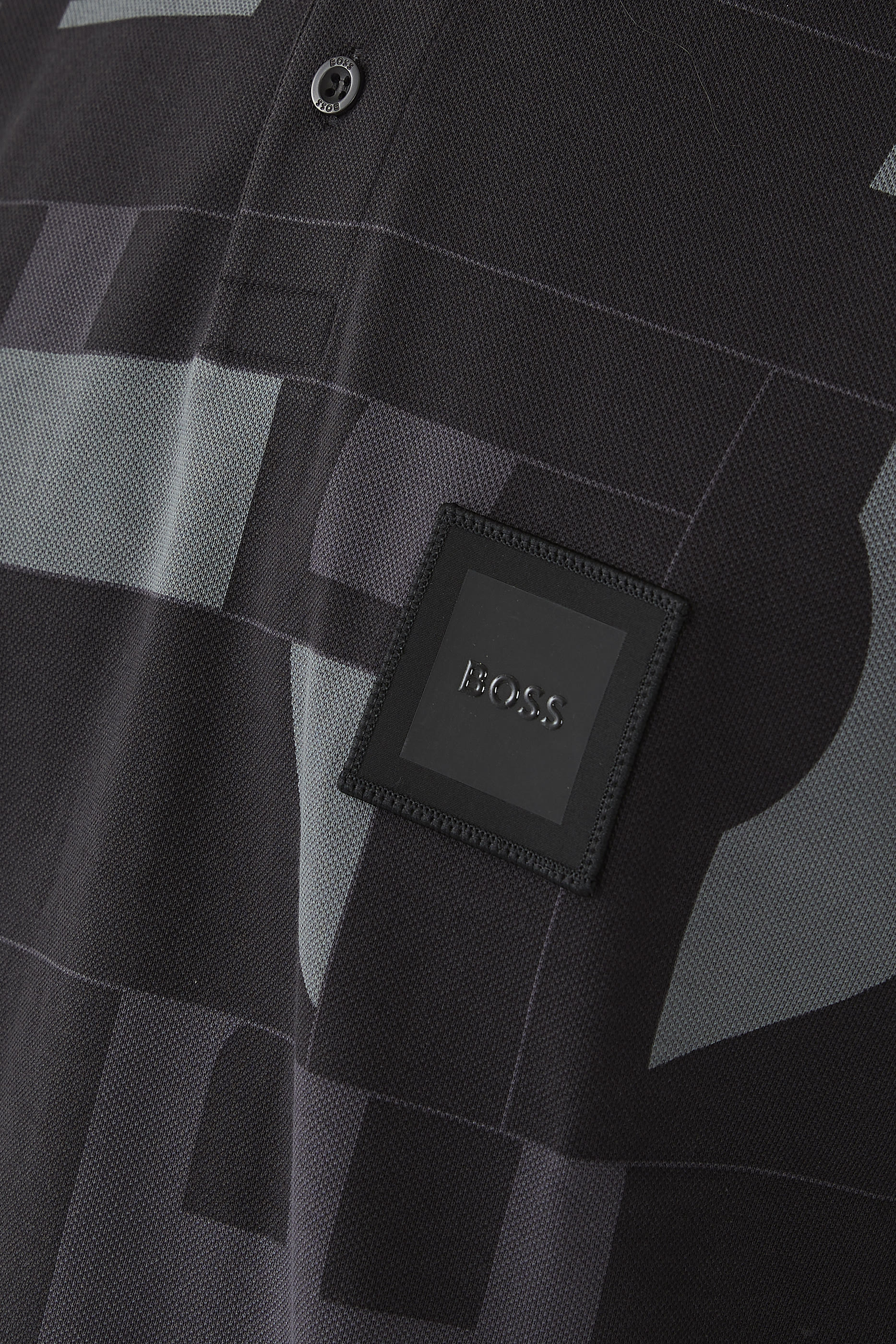 تيشيرت ريسبونسيبل بطبعة شعار الماركة