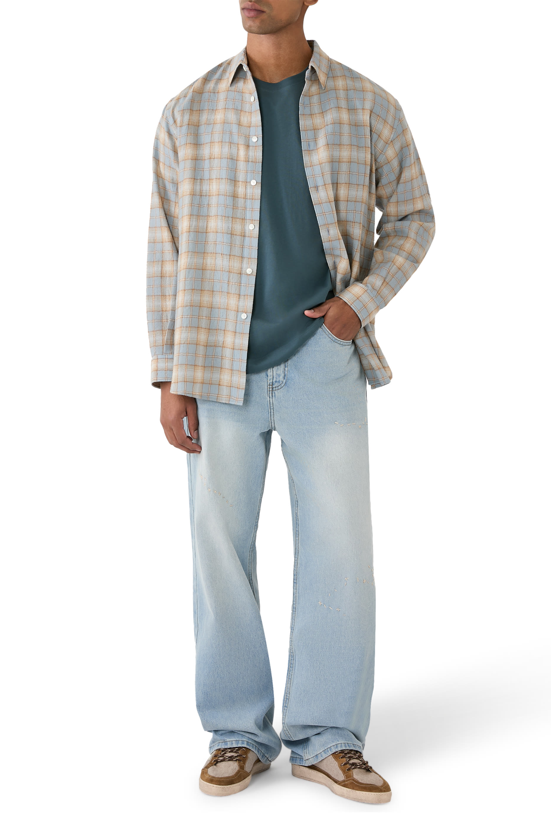 تيشيرت بأكمام قصيرة