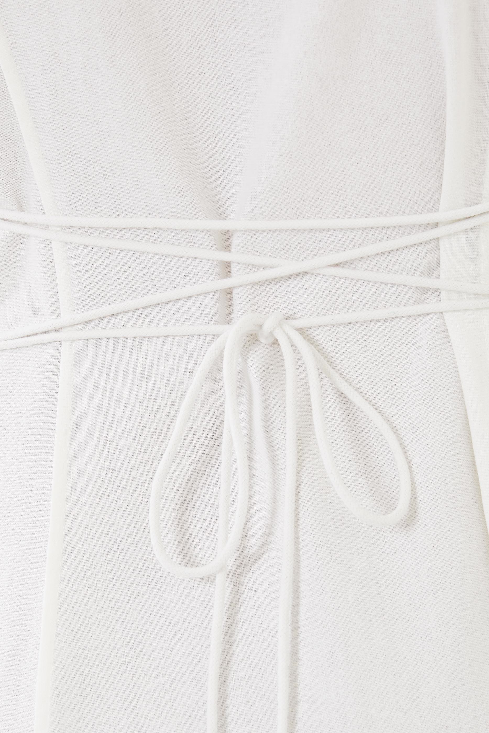 فستان أناليس بتصميم قميص