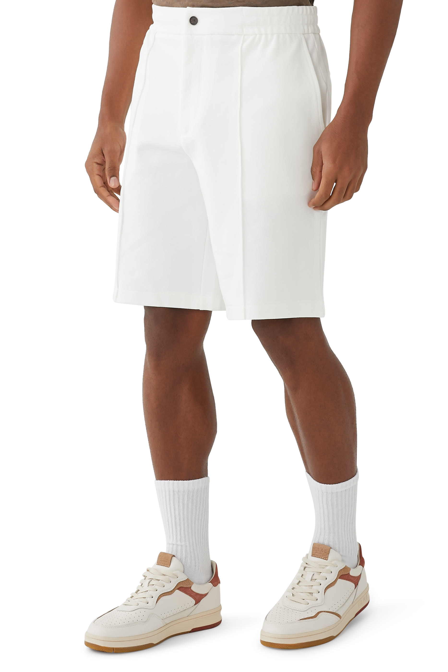 شورت بشعار الماركة