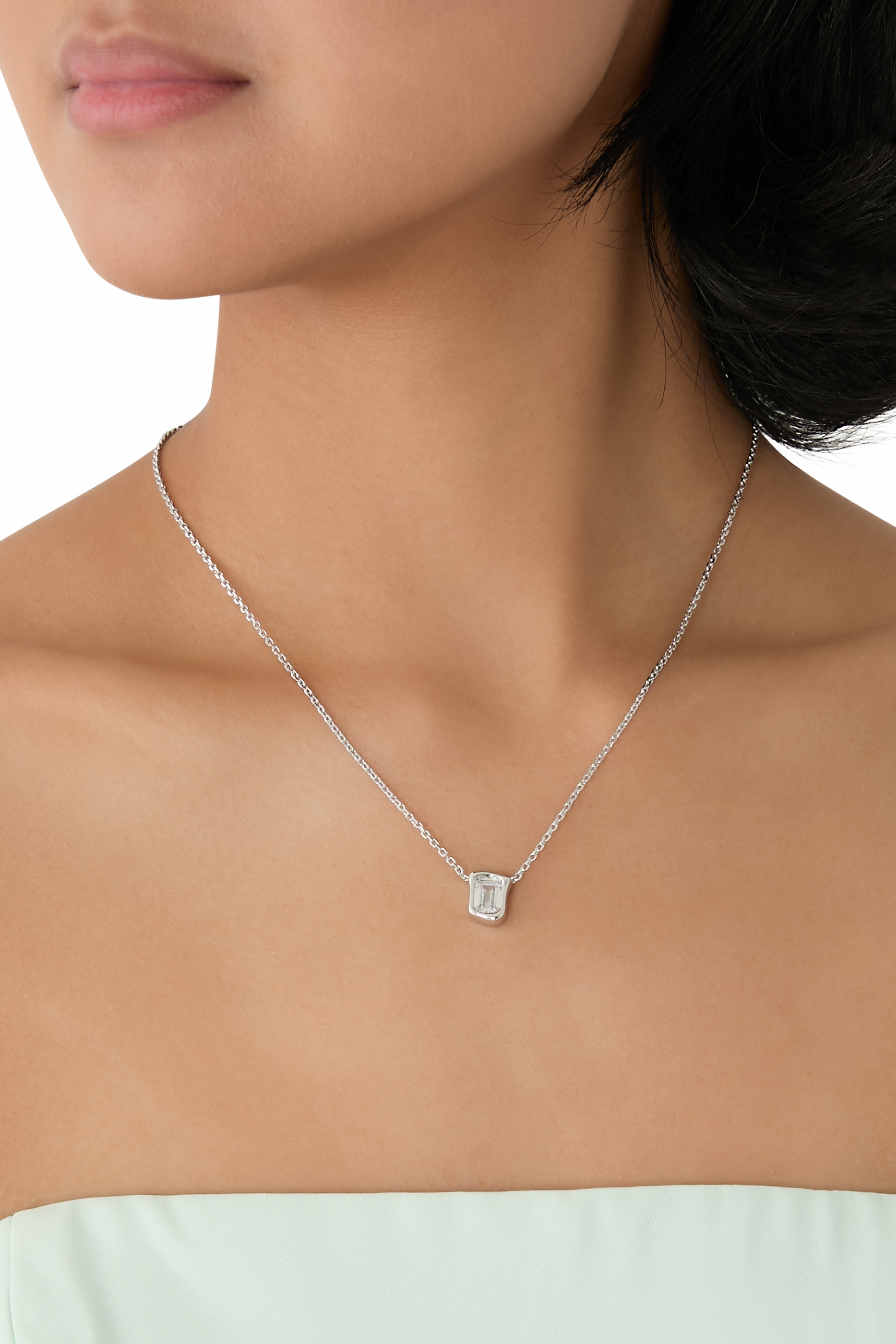 قلادة مولتن بدلاية مرصعة بحجر زجاجي