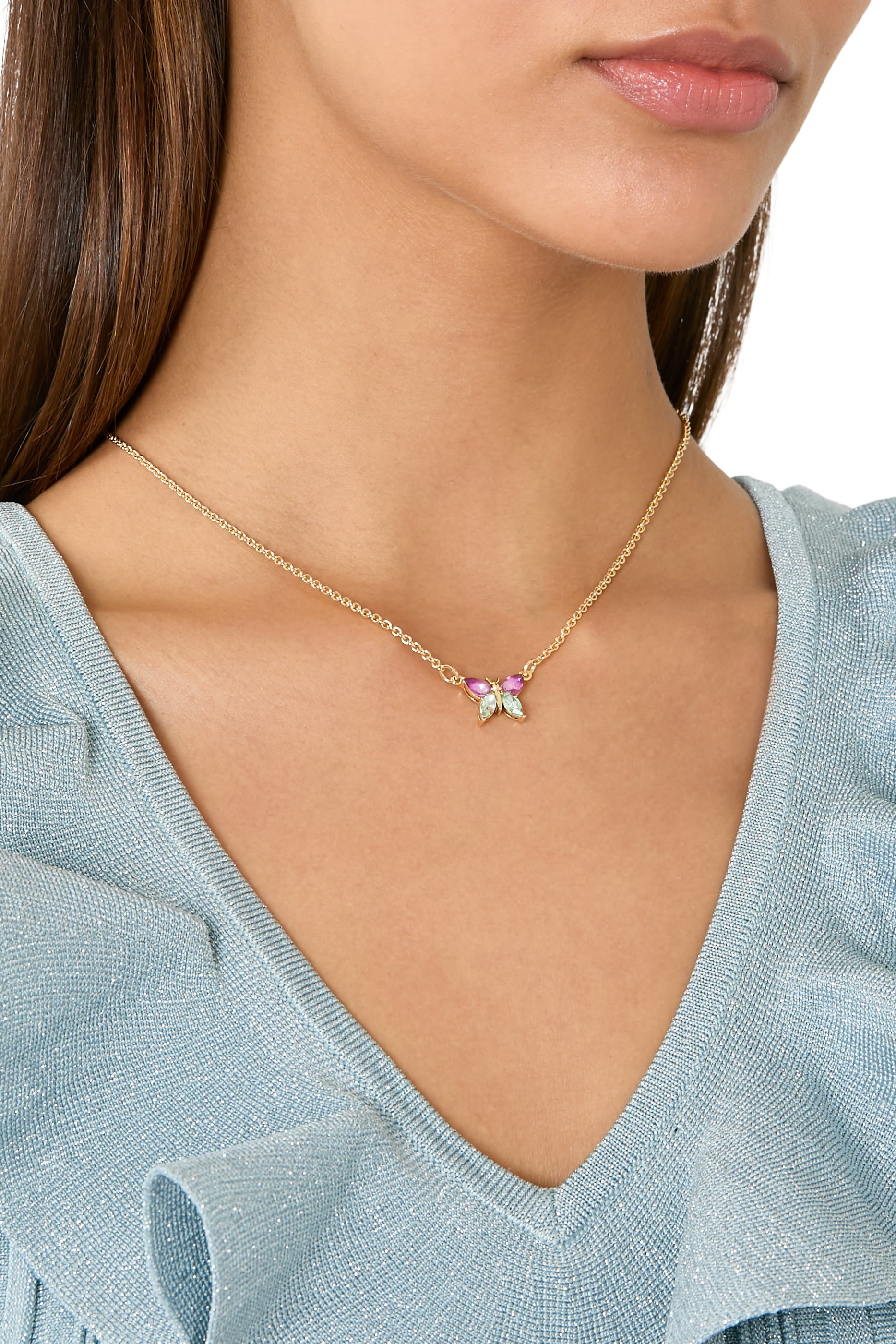 قلادة بحلية بتصميم فراشة