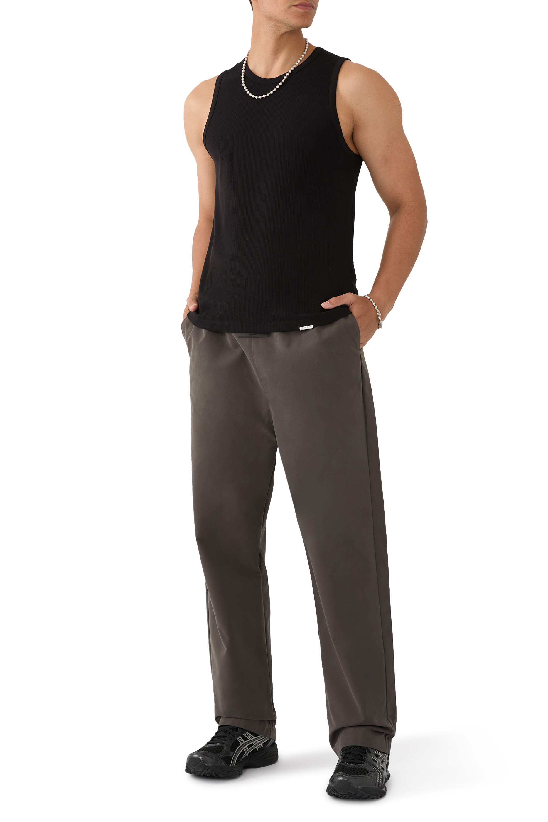 بلوزة إنيشال بلا أكمام نسيج مضلع