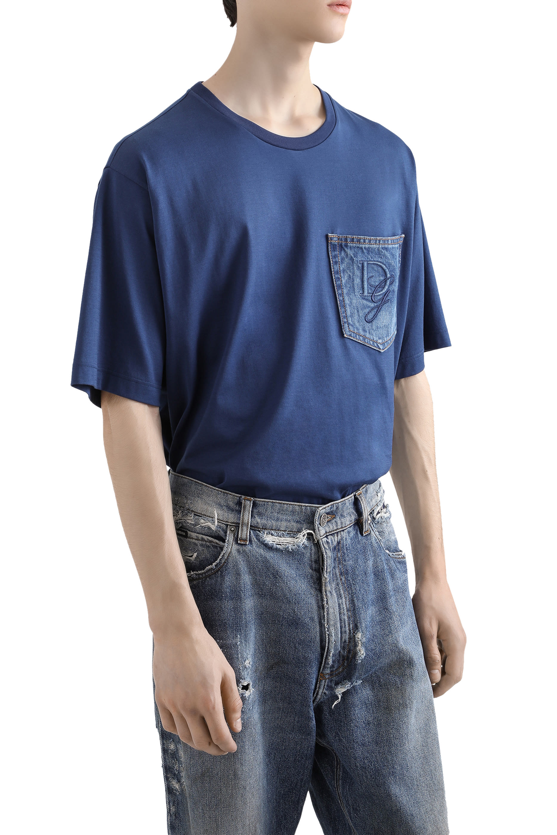 تيشيرت بجيب على الصدر وشعار الماركة المطرز قطن