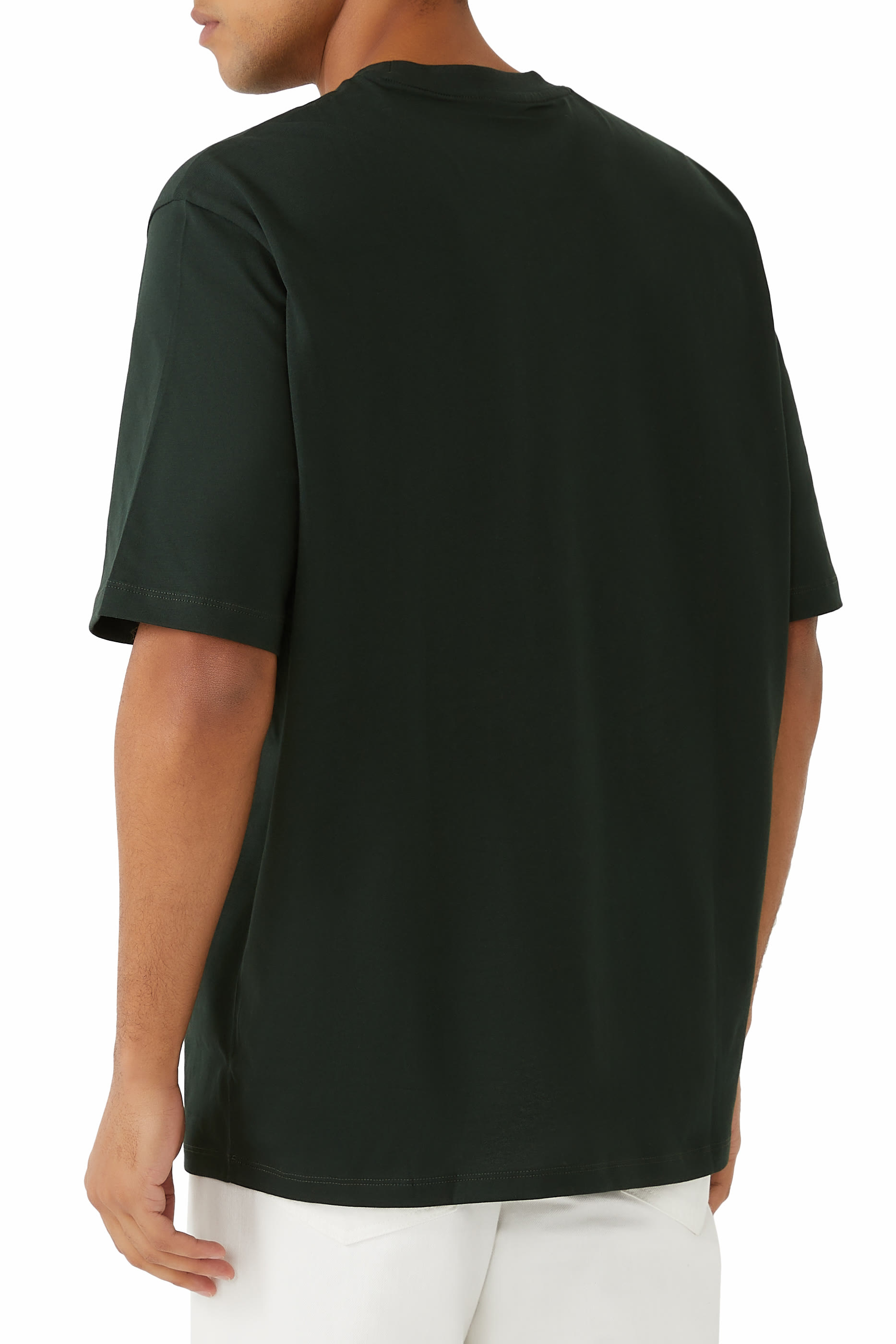 تيشيرت بأكمام قصيرة