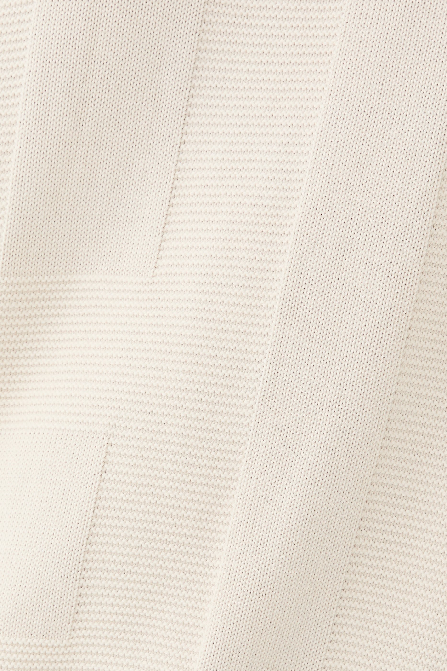 سترة لوجومانيا بنسيج مضلع سميك