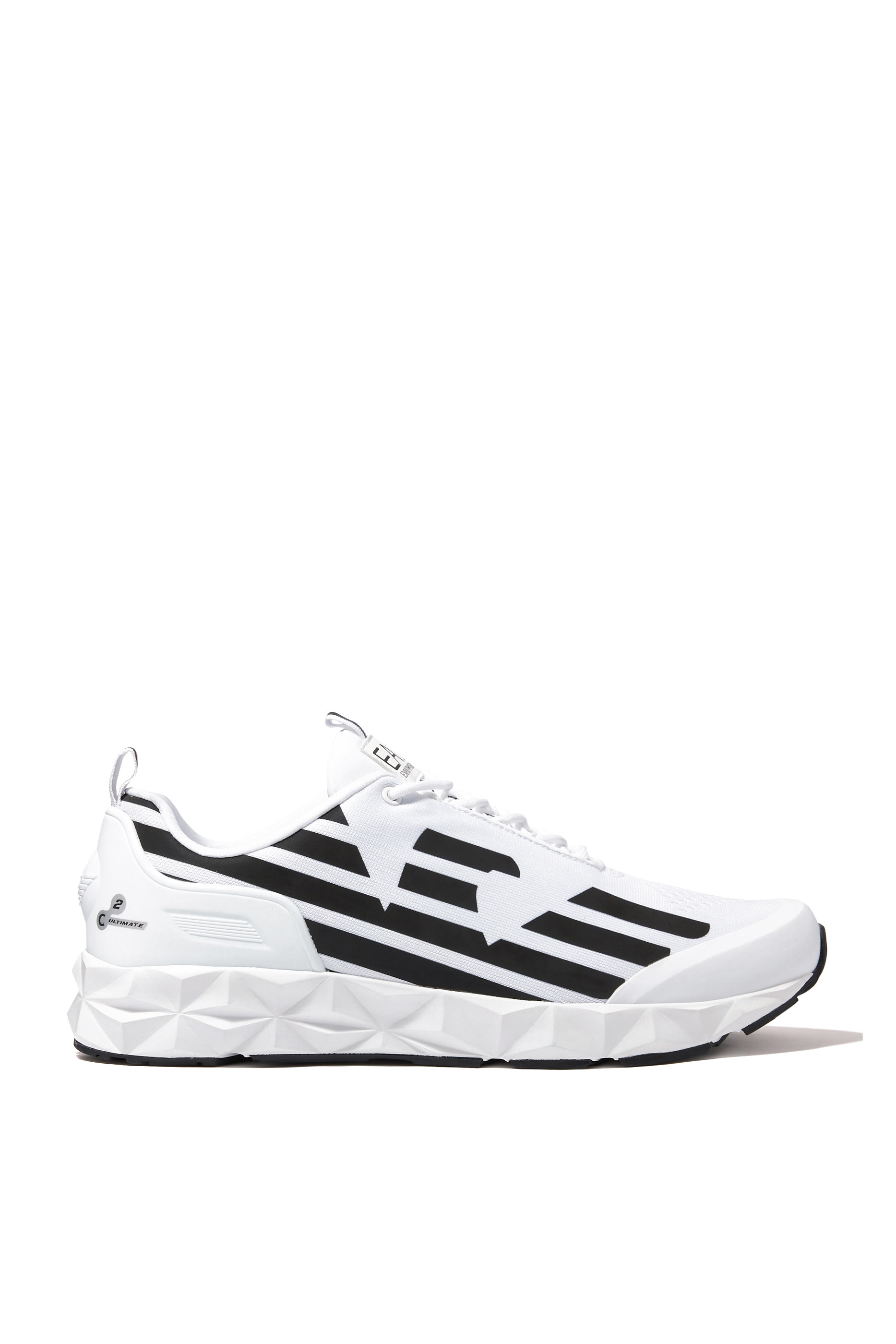 سنيكرز  ألتميت سي2 كومبات بشعار الماركة