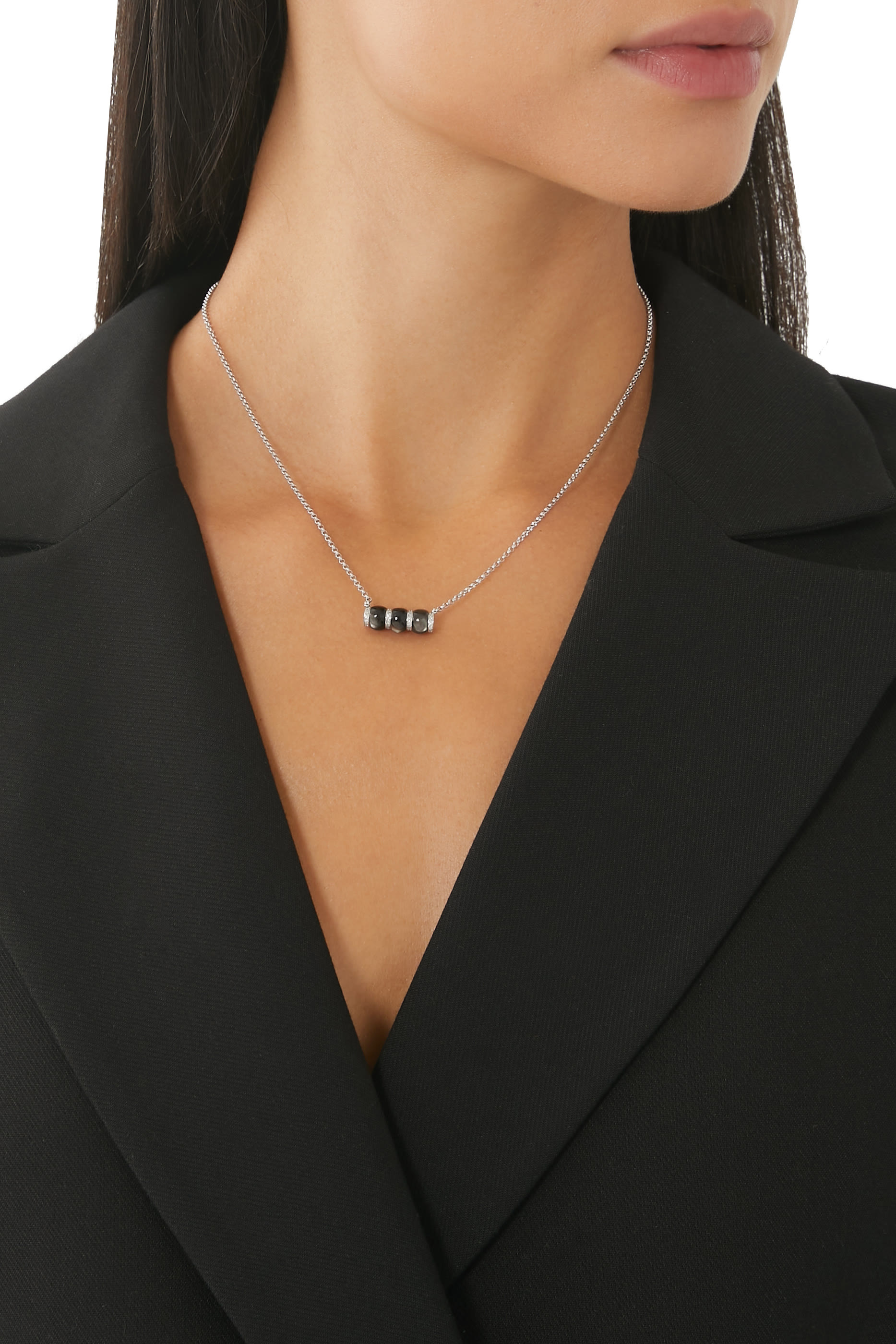 قلادة سيريث مرصعة بماس وعرق لؤلؤ أسود ذهب أبيض عيار 18