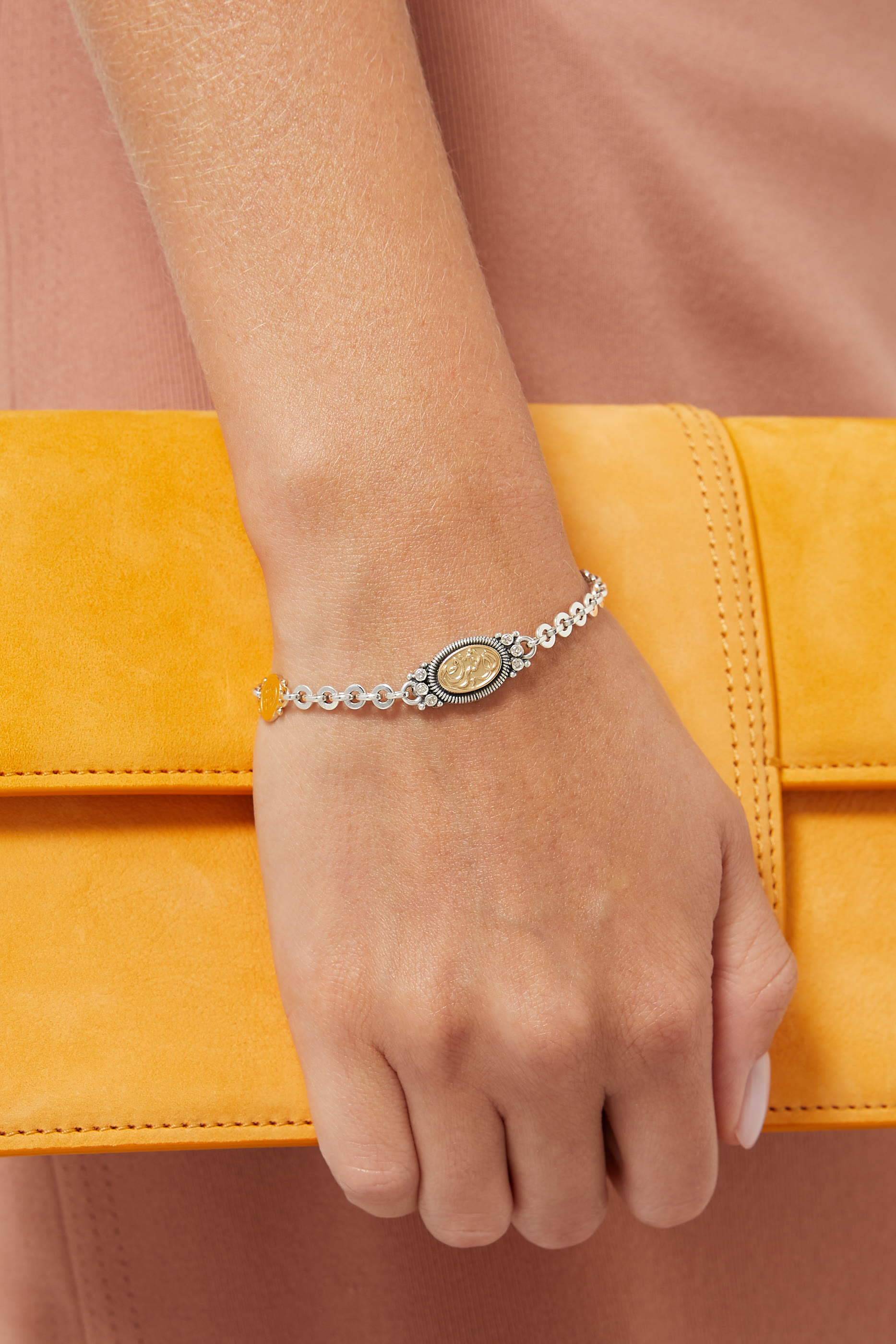 سوار بنقشة لا نفترق