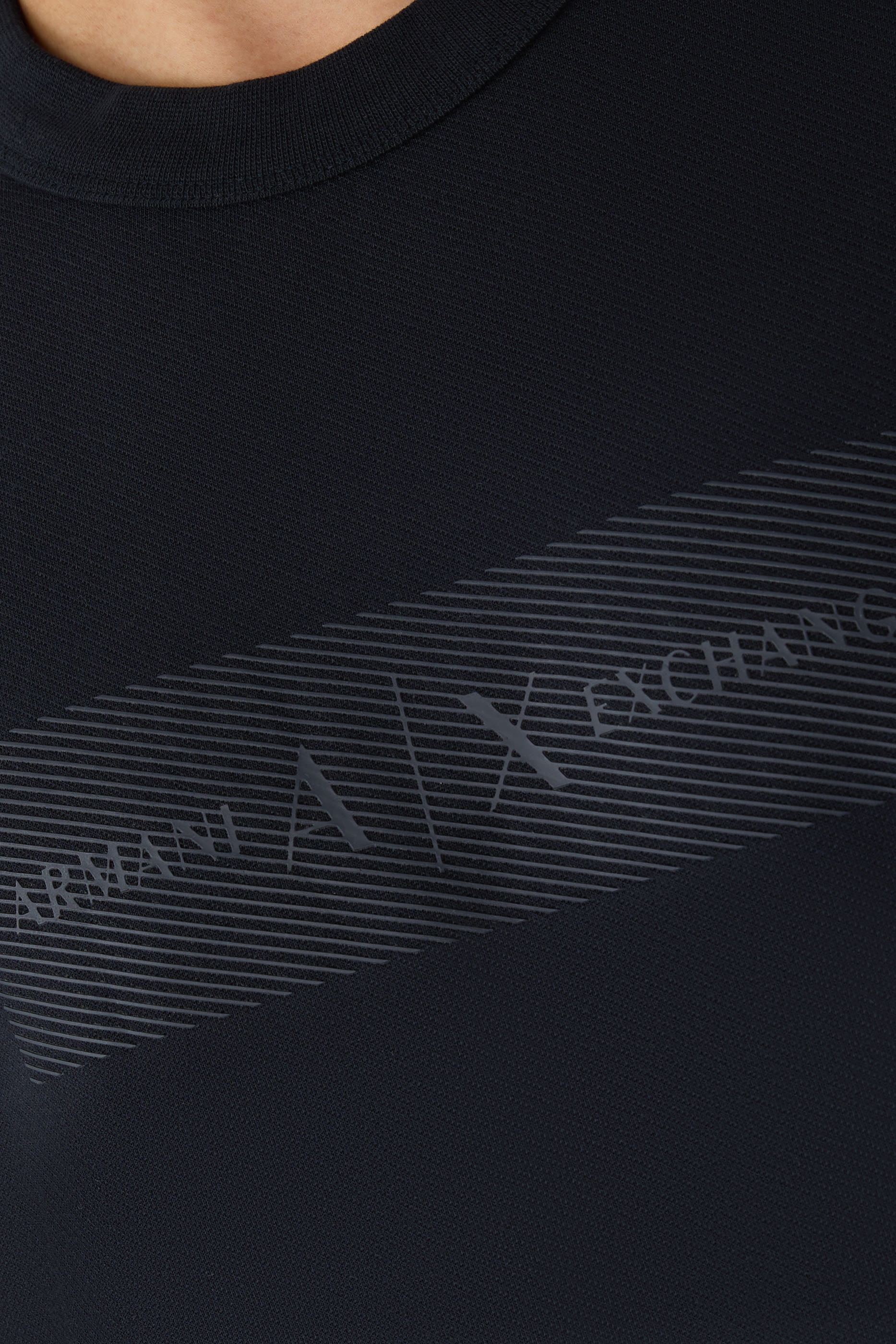 تيشيرت بطبعة شعار الماركة قطن