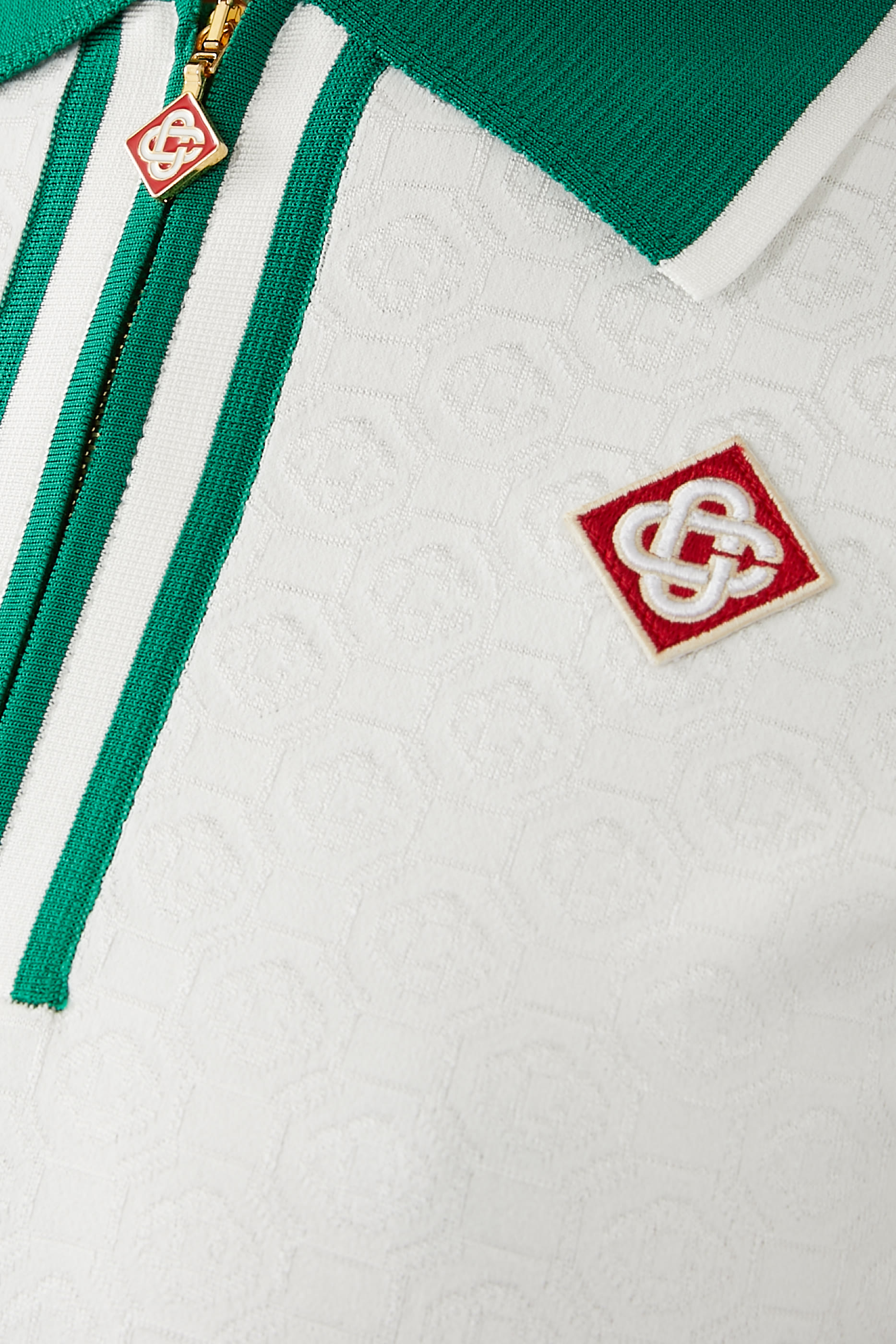 قميص بولو قصير بحرف شعار الماركة