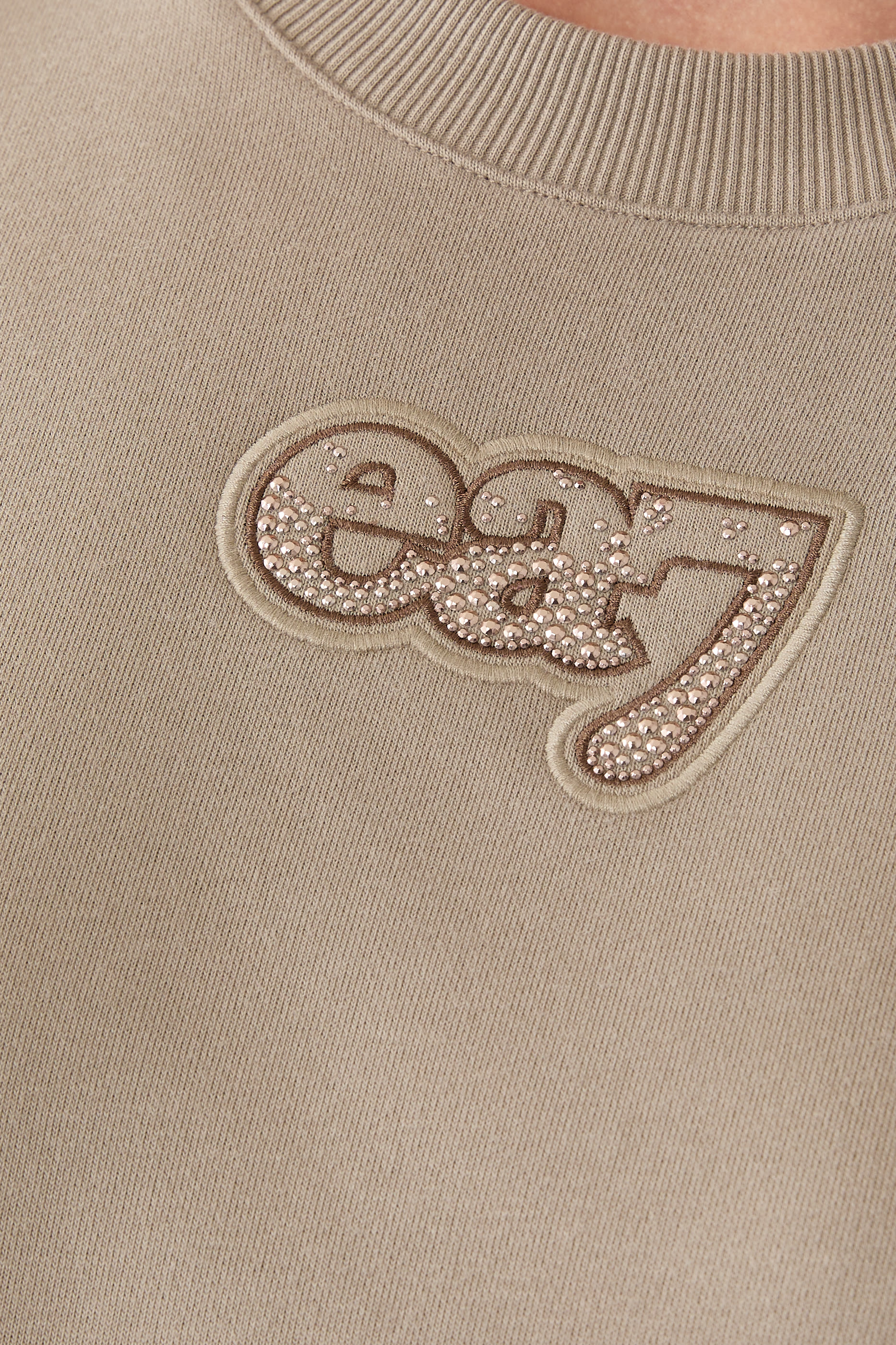 تيشيرت بشعار الماركة