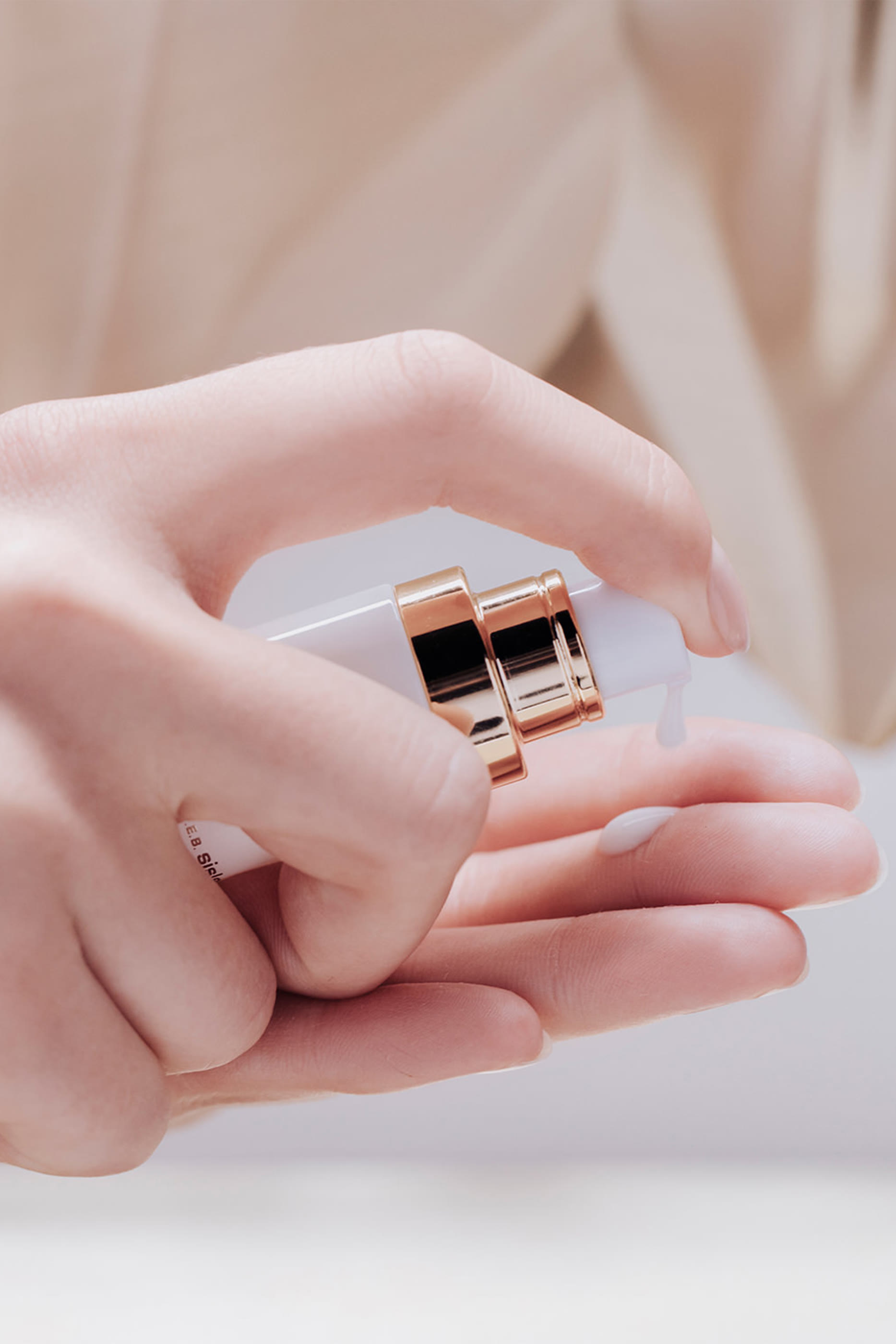 مجموعة سيسليا لو انتجرال لا كيور لمقاومة علامات تقدم السن، 4 × 10 ملل