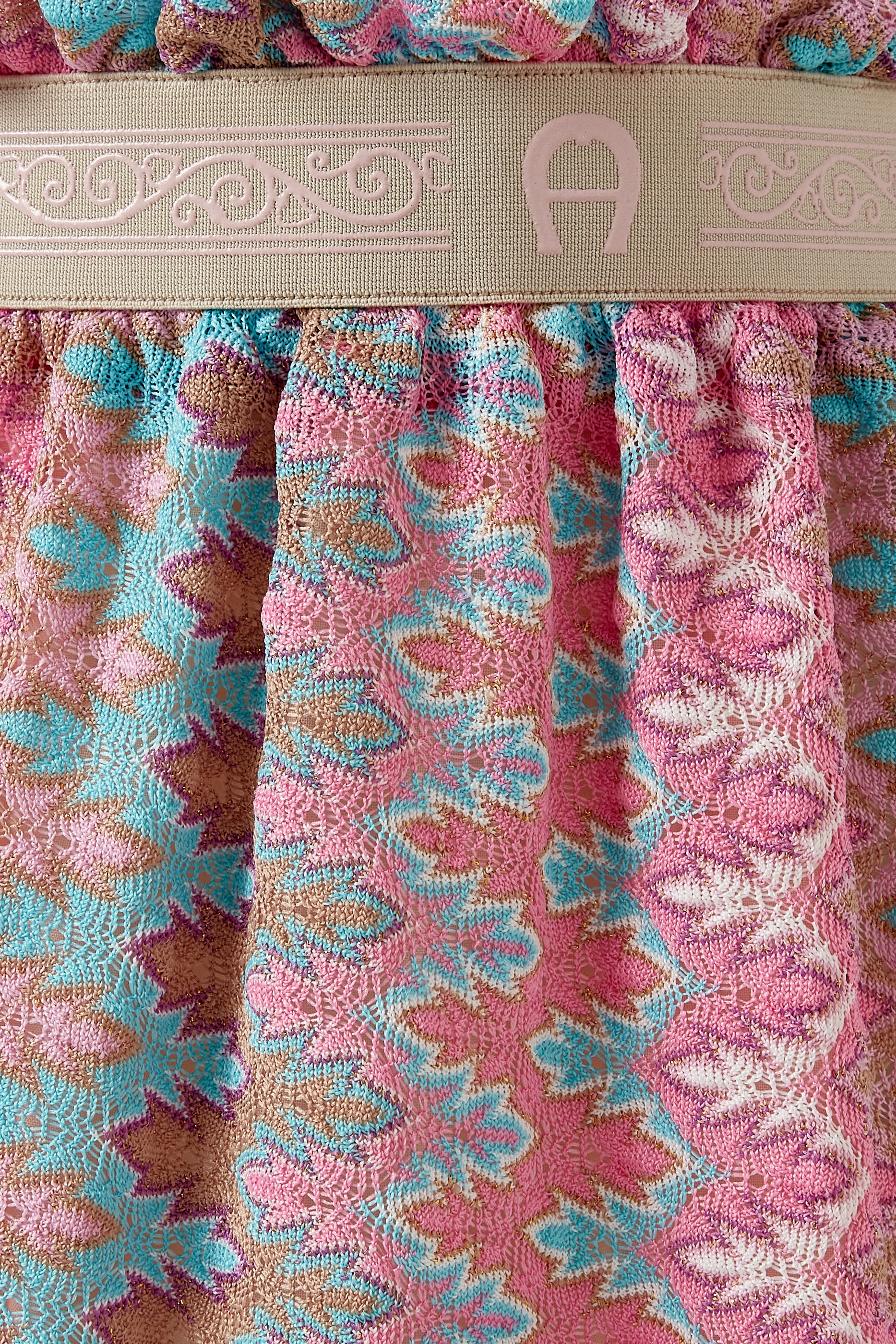 تنورة متدرجة للأطفال بنقشة خطوط متعرجة