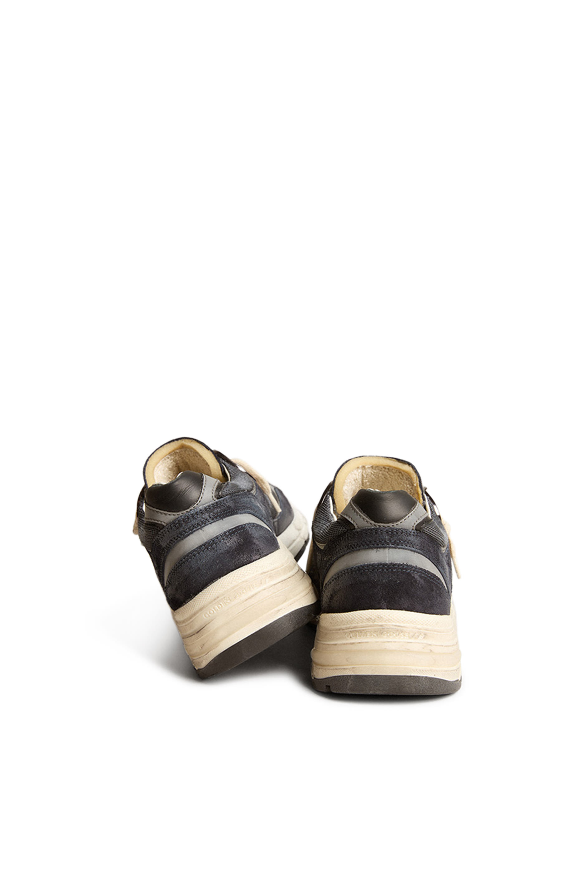 سنيكرز داد ستار جلد