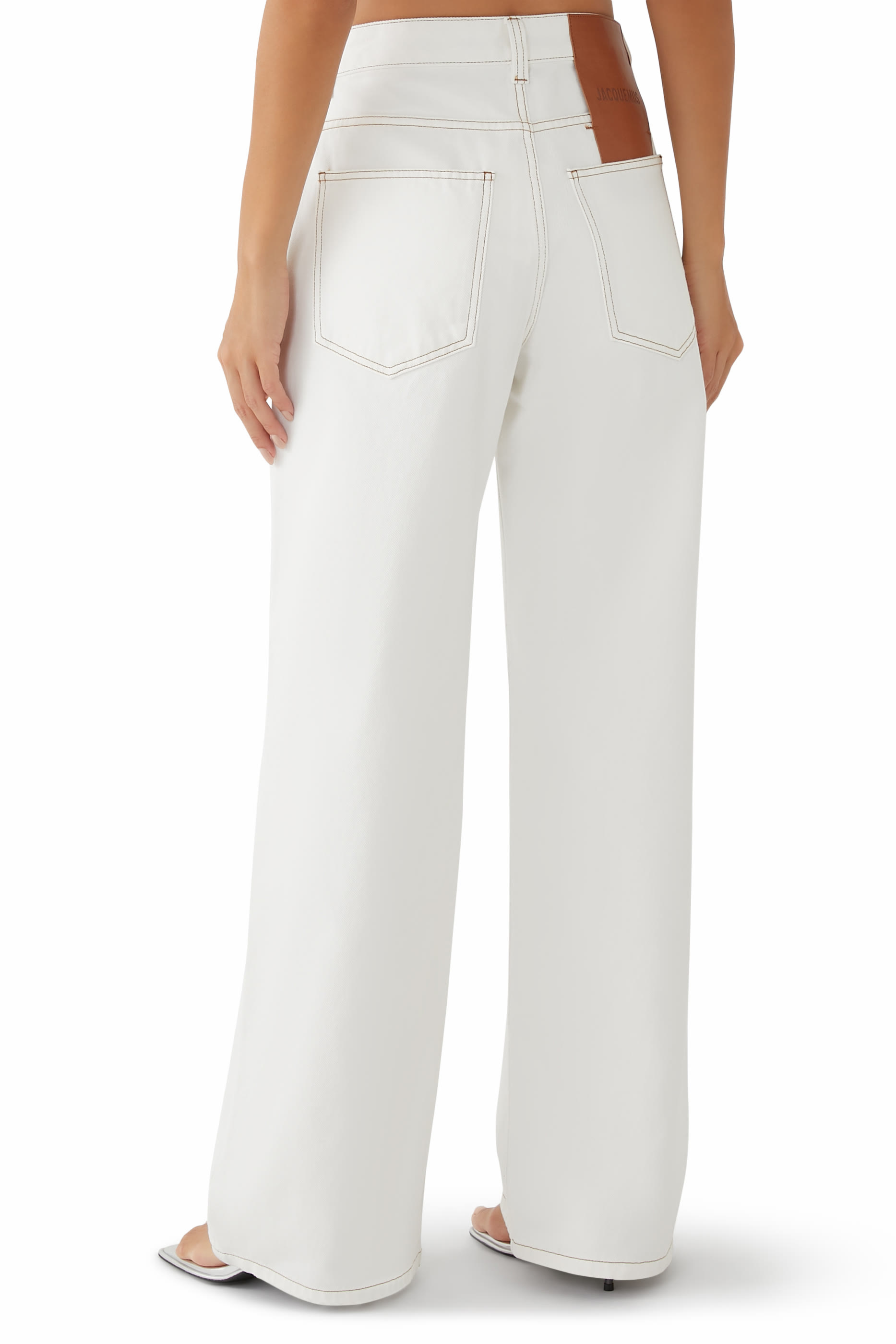 بنطال دنيم بقصة ساق واسعة