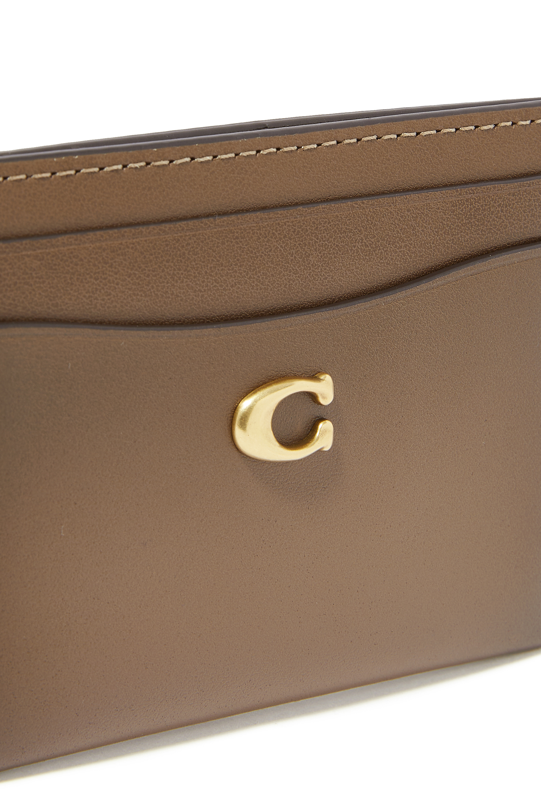 حافظة بطاقات إسنشالز