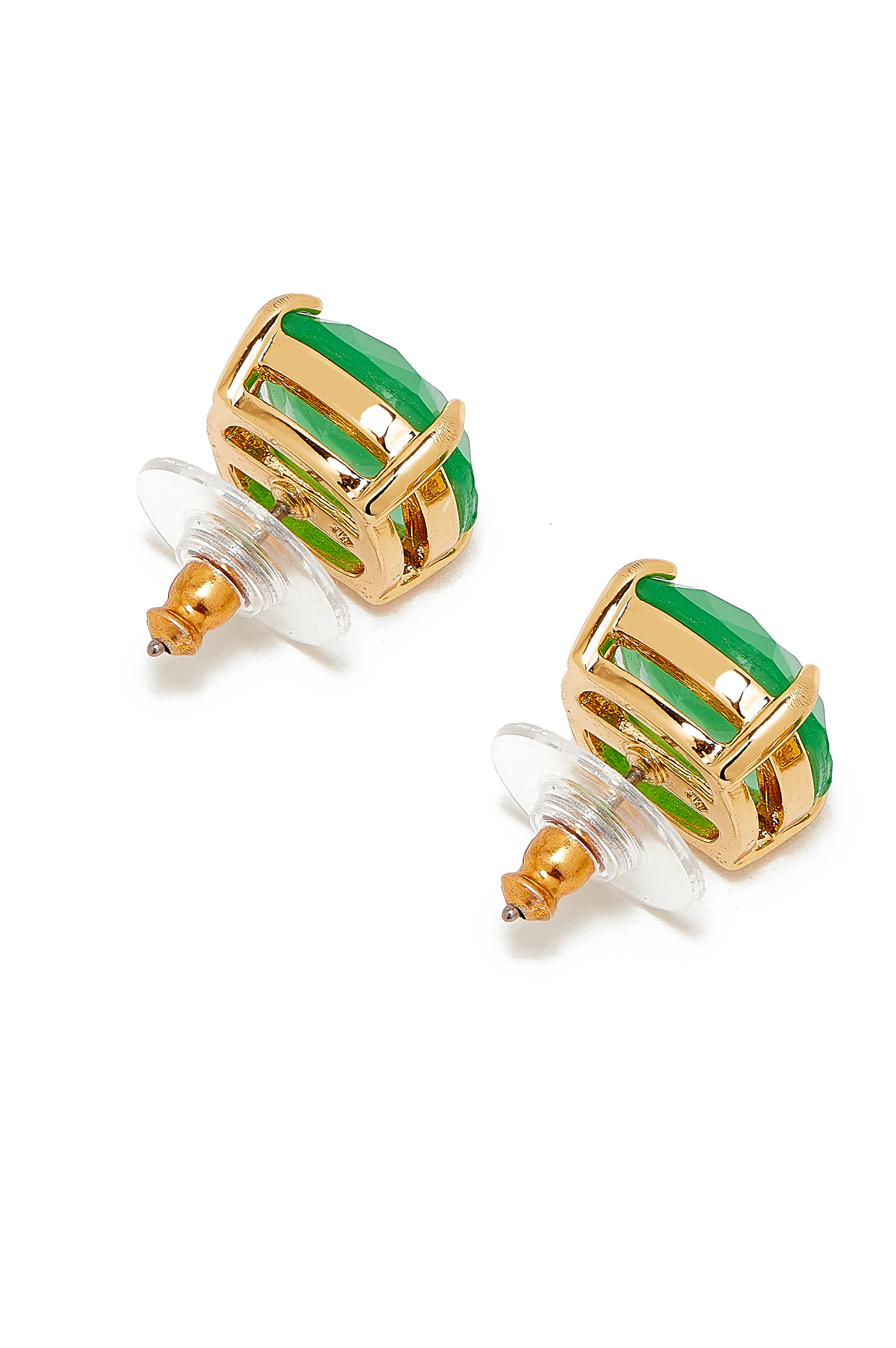 أقراط صغيرة مربعة