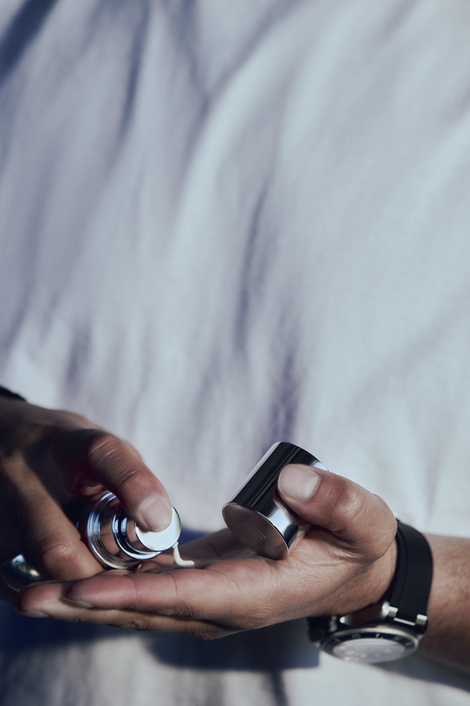 كريم سيسليوم مهدئ ومقاوم لعلامات التقدم في السن