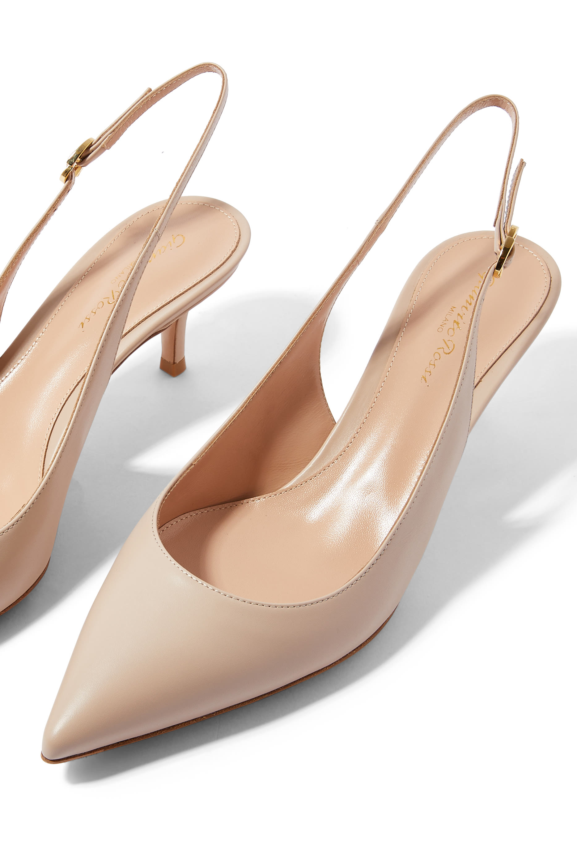 حذاء كلاسيكي ريبون 55 بسير خلفي جلد