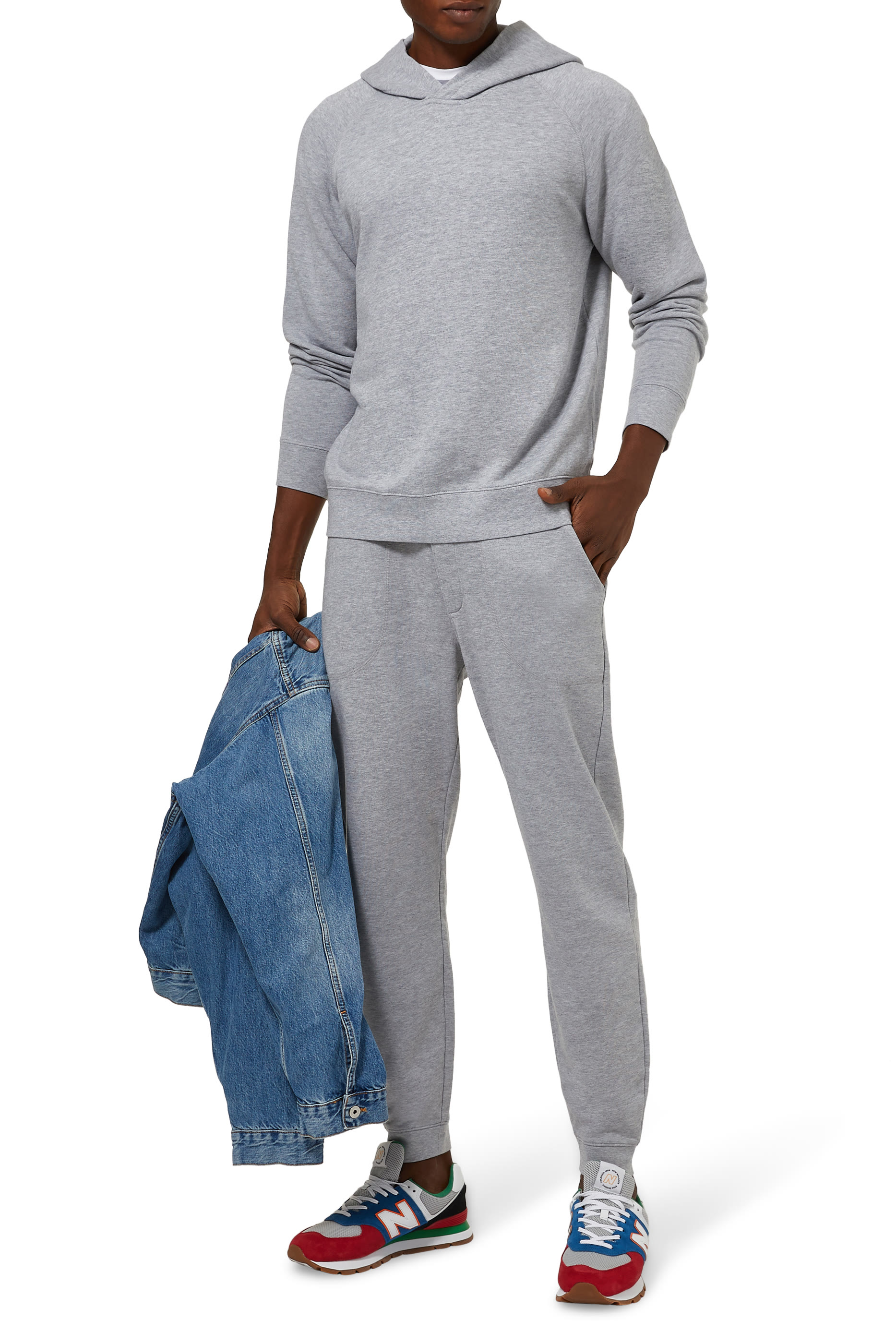 كنزة بغطاء رأس بوب أوفر