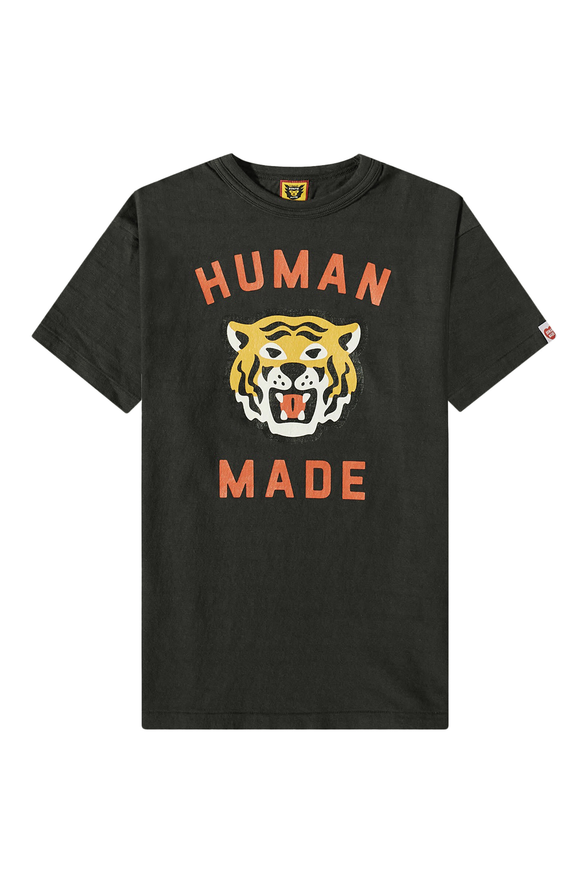 تيشيرت بطبعات غرافيك