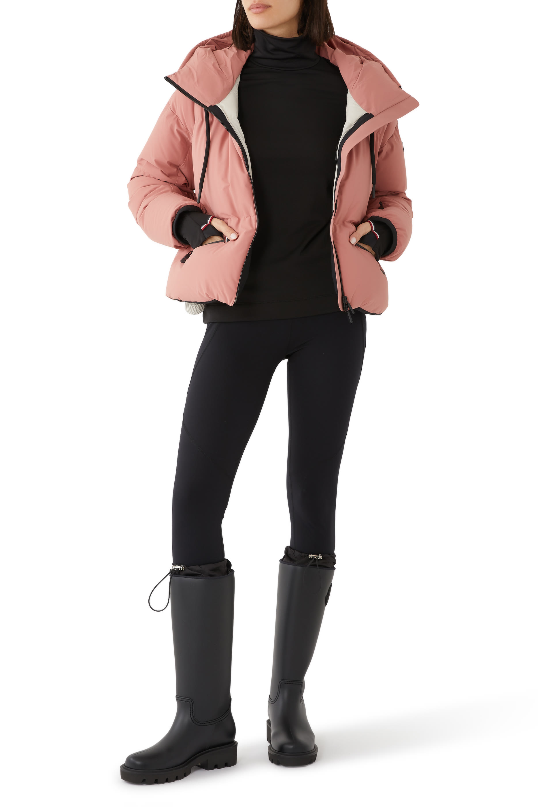 بلوزة بياقة عالية جيرسيه