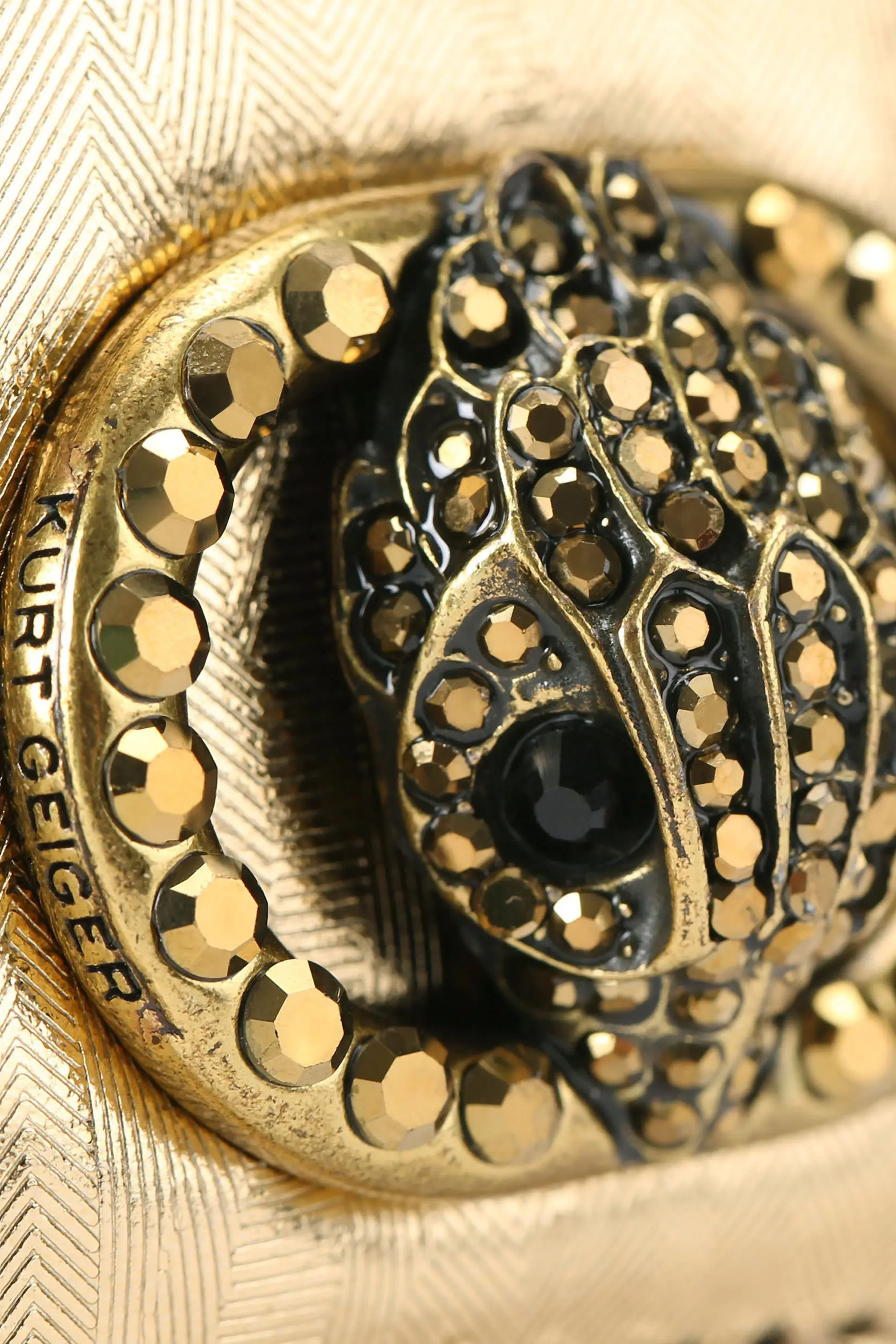 حافظة بطاقات تشيلسيا