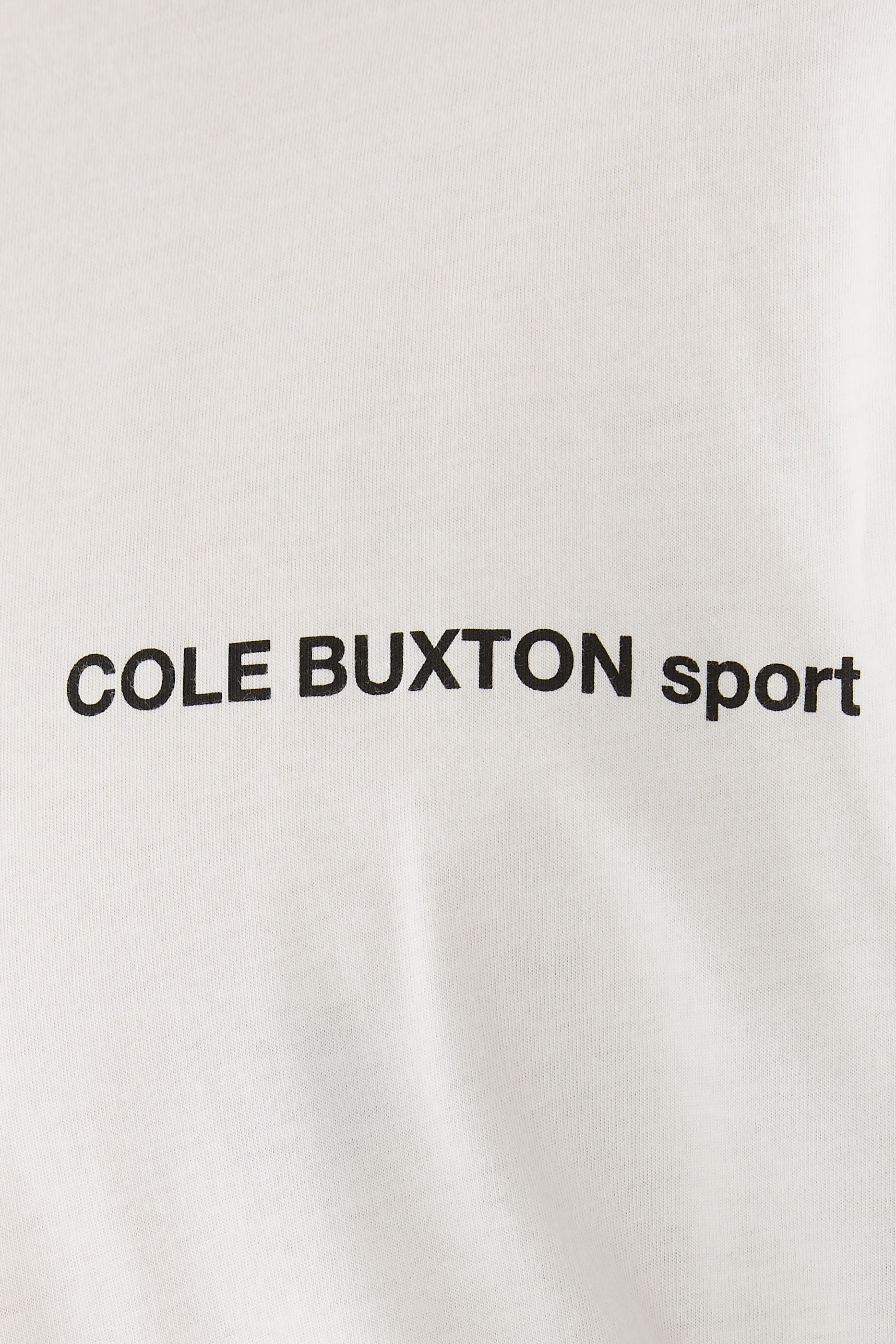 تيشيرت سبورت بأكمام طويلة