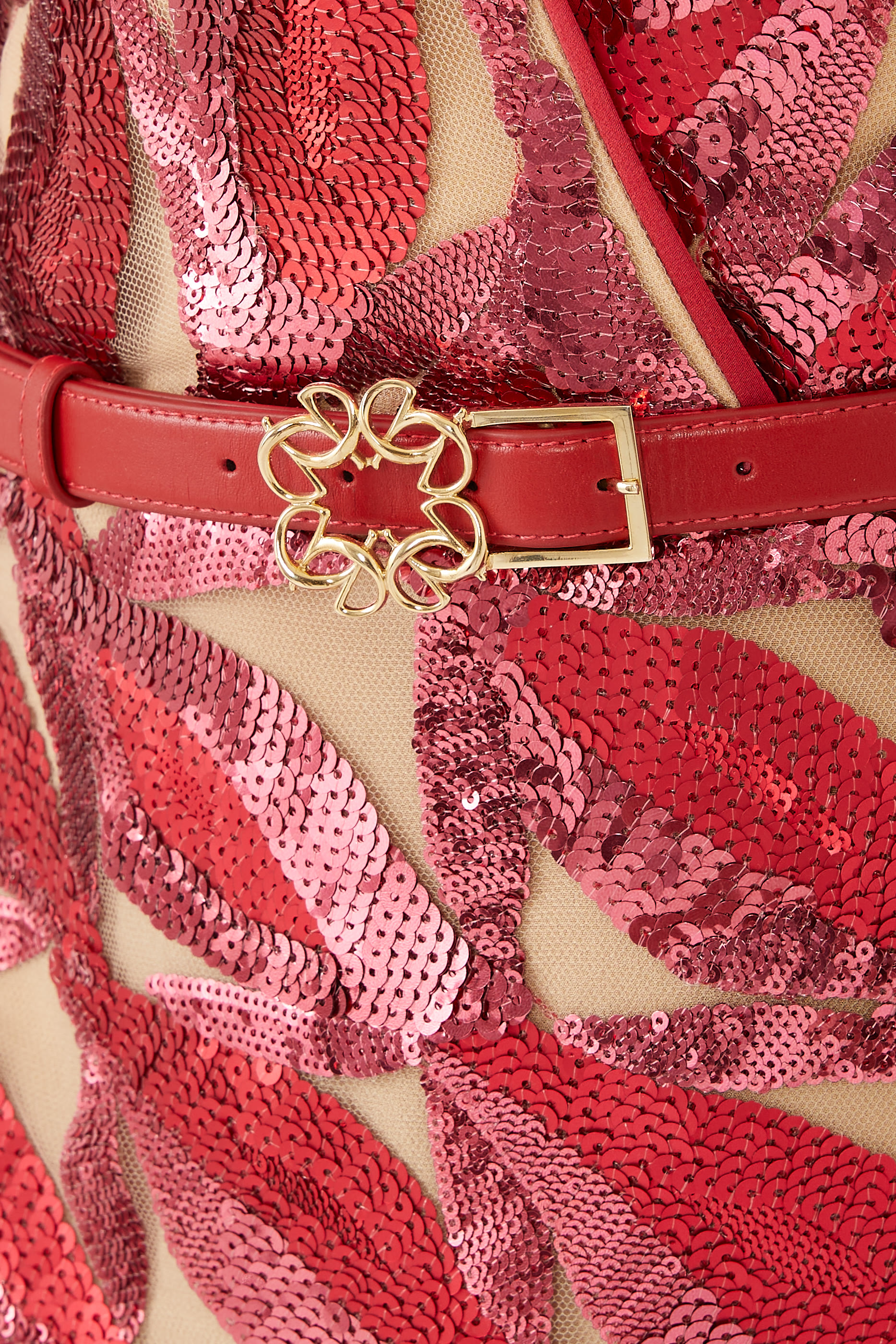 فستان طويل بتصميم ملفوف ونقشة