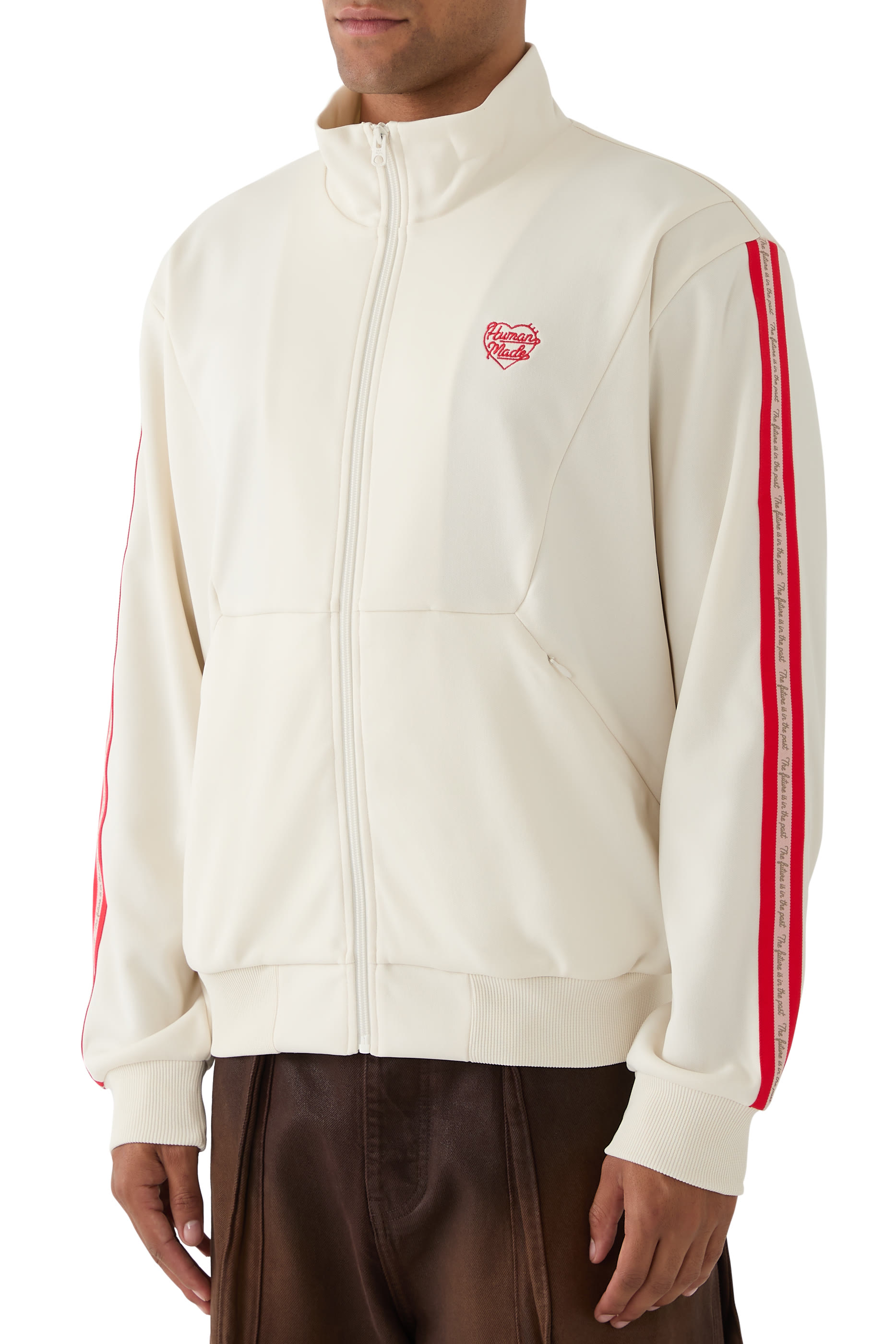 جاكيت رياضي بشعار الماركة