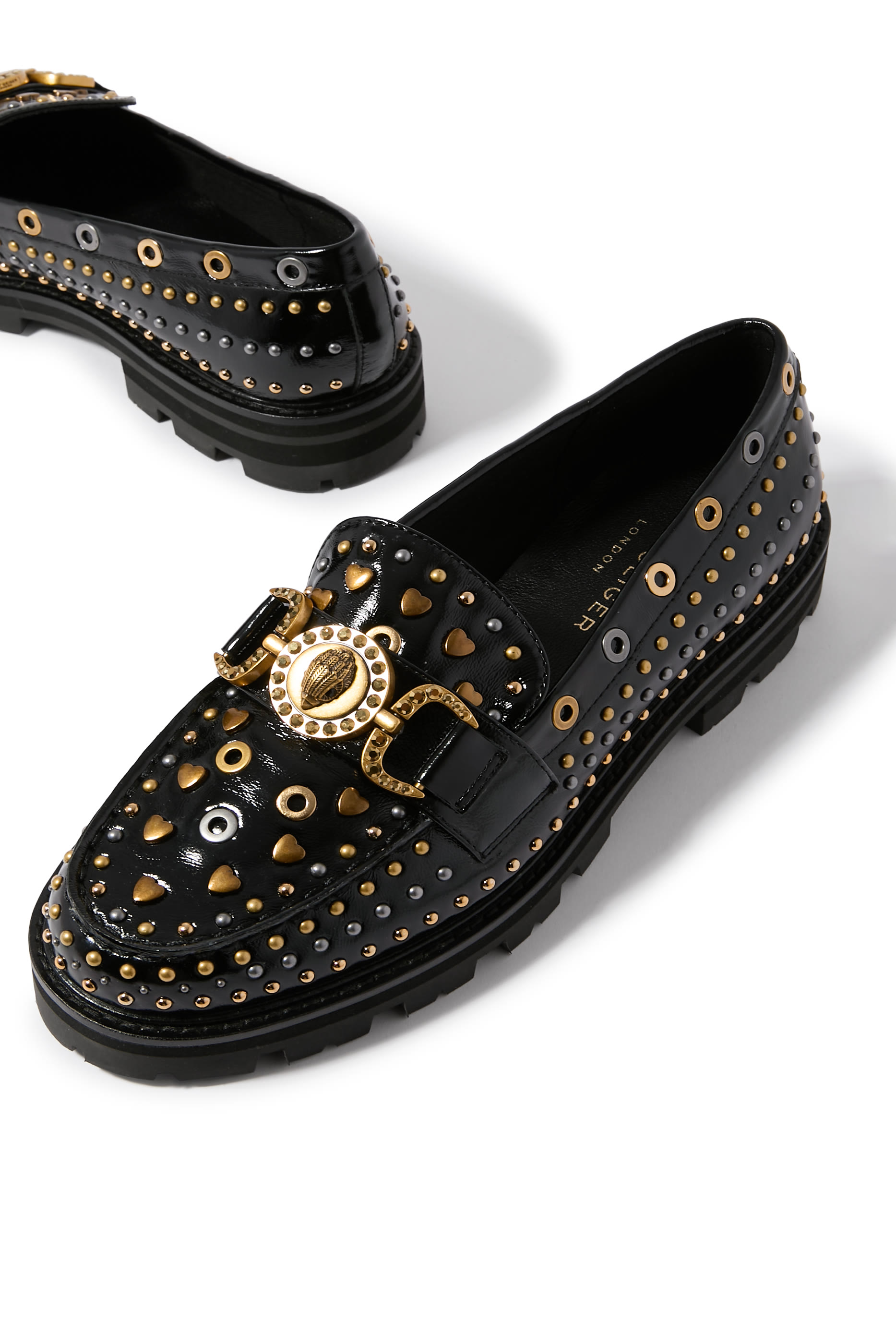 حذاء مانسيون سهل الارتداء مرصع بأحجار