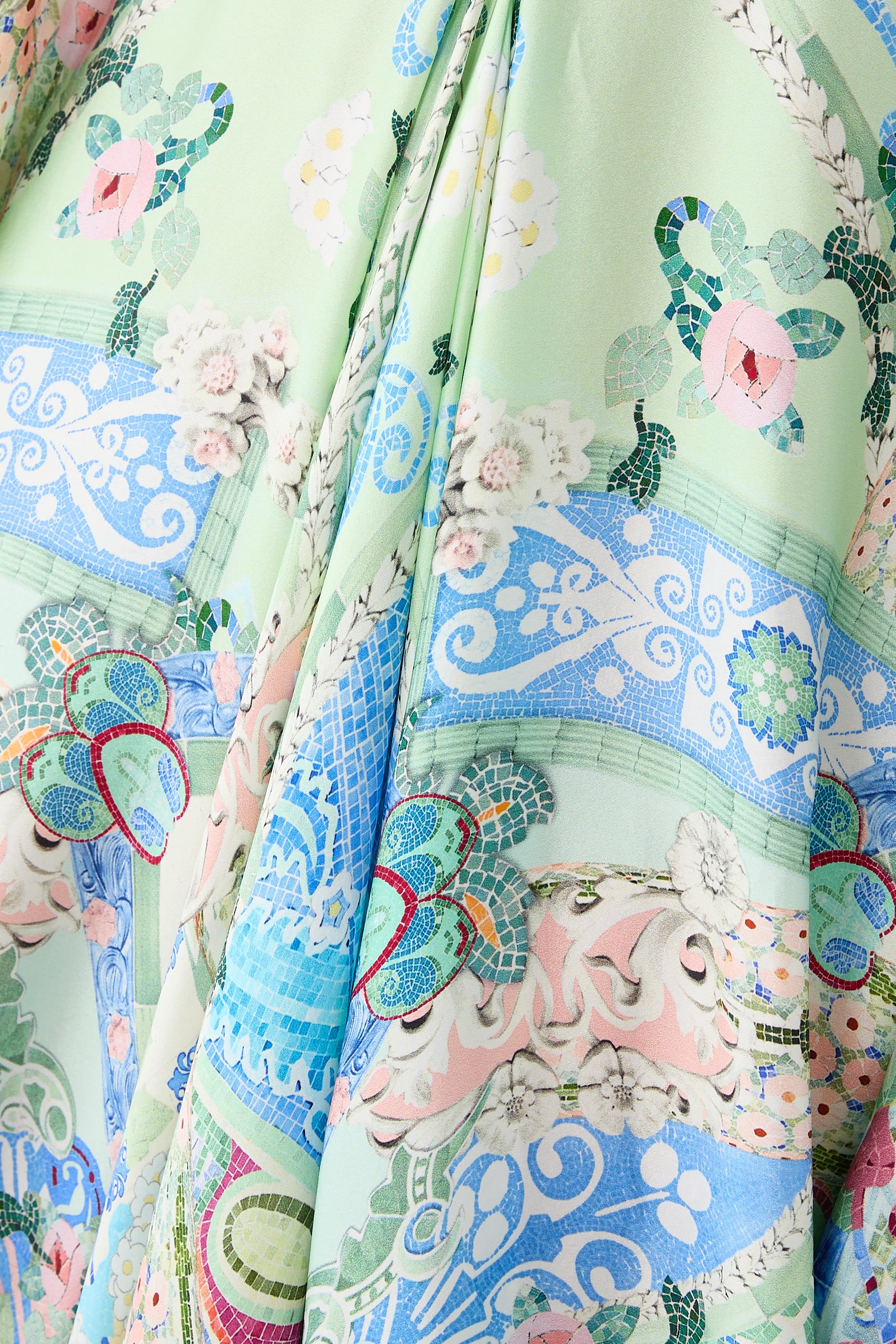 قفطان طويل بقصة على شكل حرف T