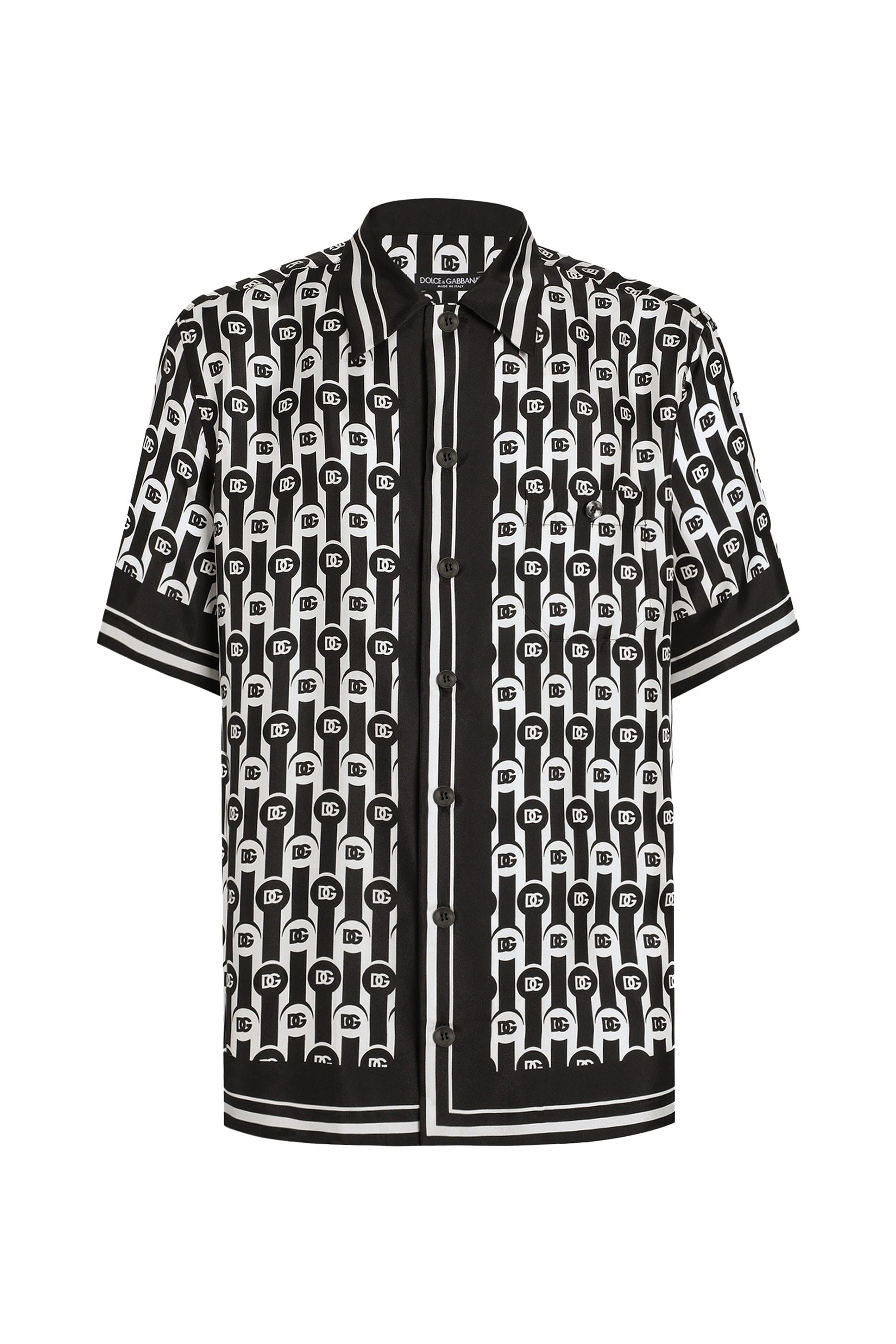 شورت بنقشة شعار الماركة