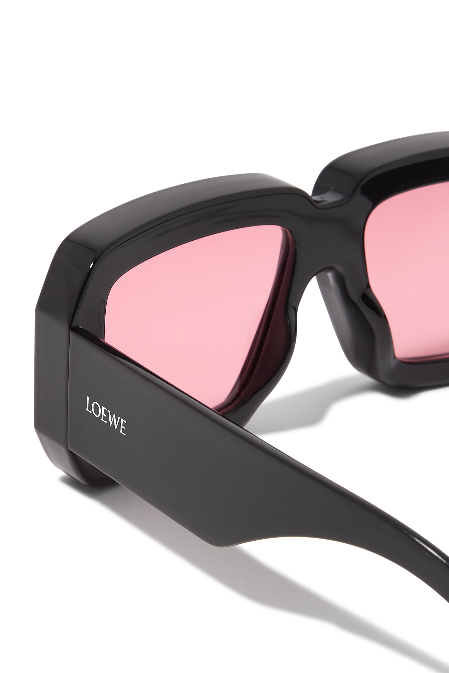 نظارة شمسية باولا إبيزا بتصميم كبير الحجم