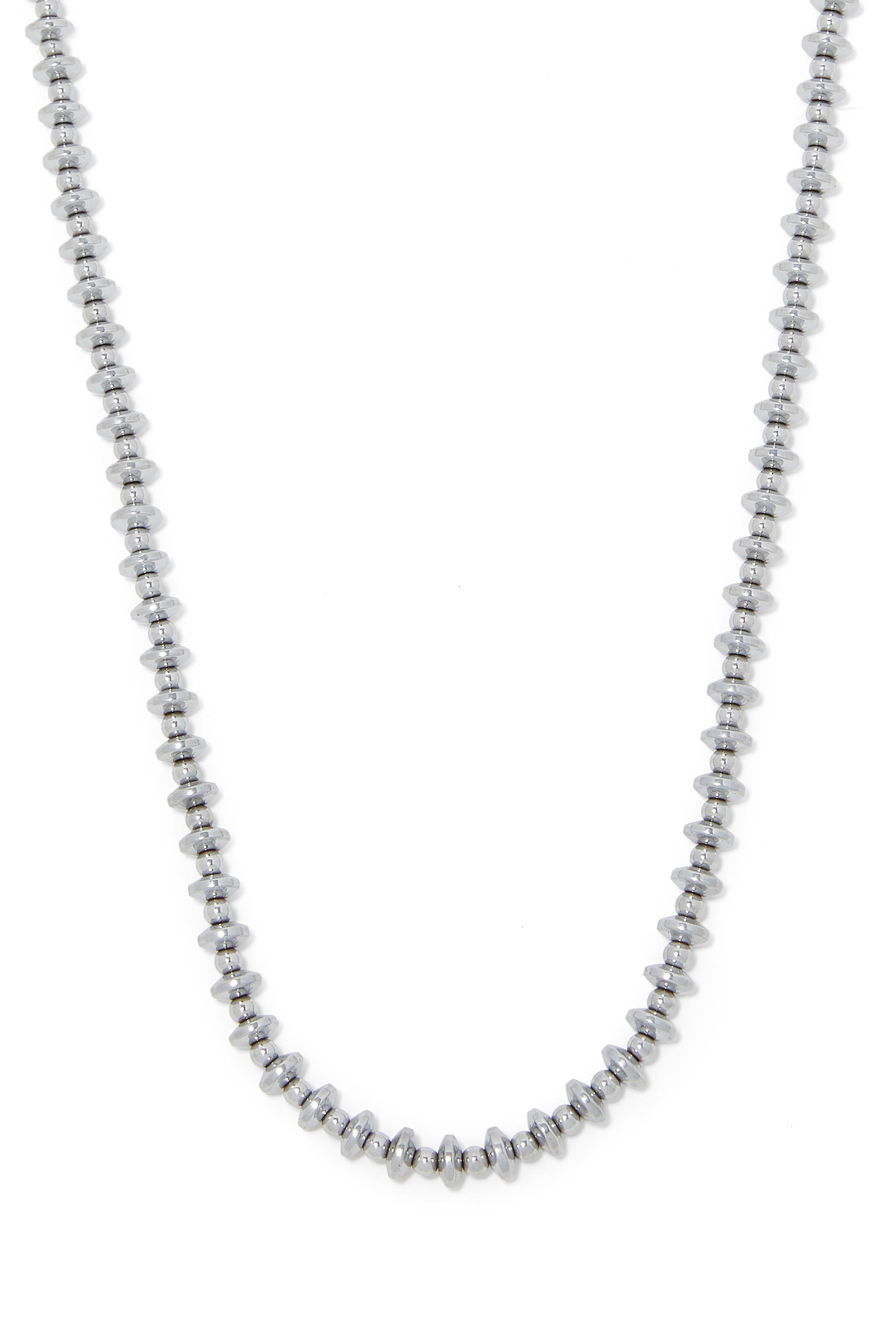 قلادة دائرية مرصعة بخرز هيماتيت