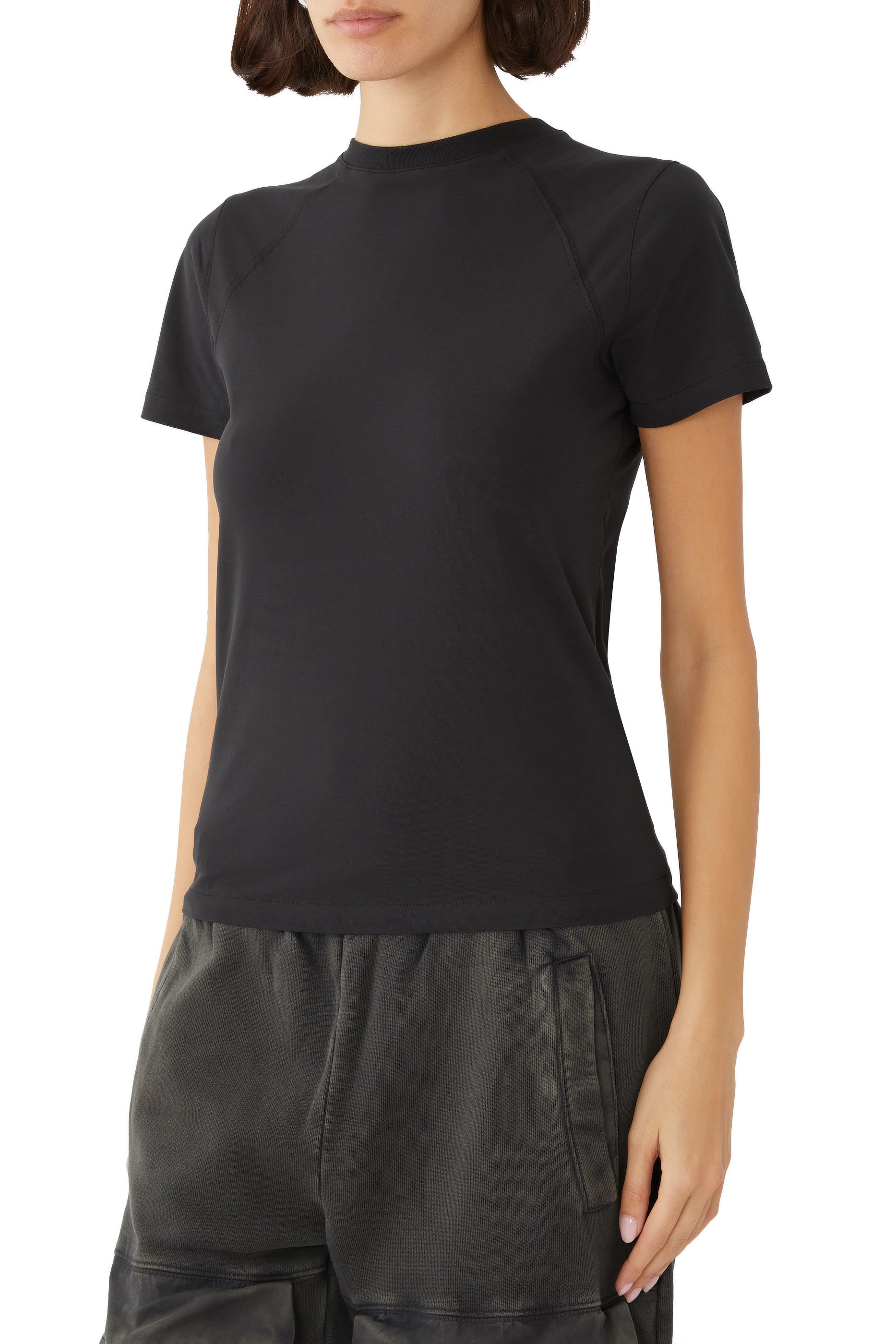 تيشيرت قصير