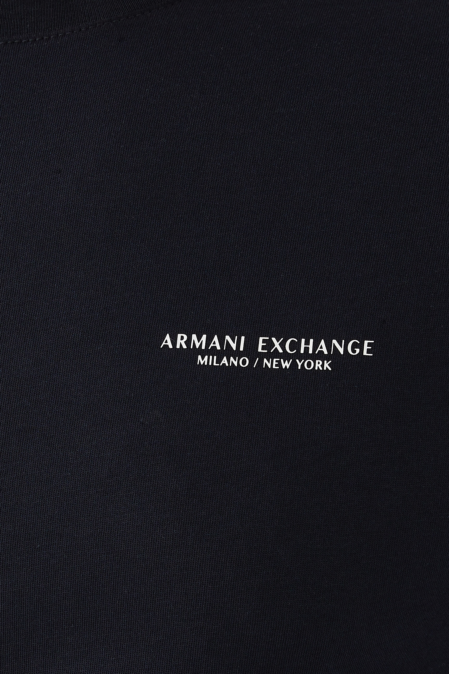 تيشيرت بشعار الماركة