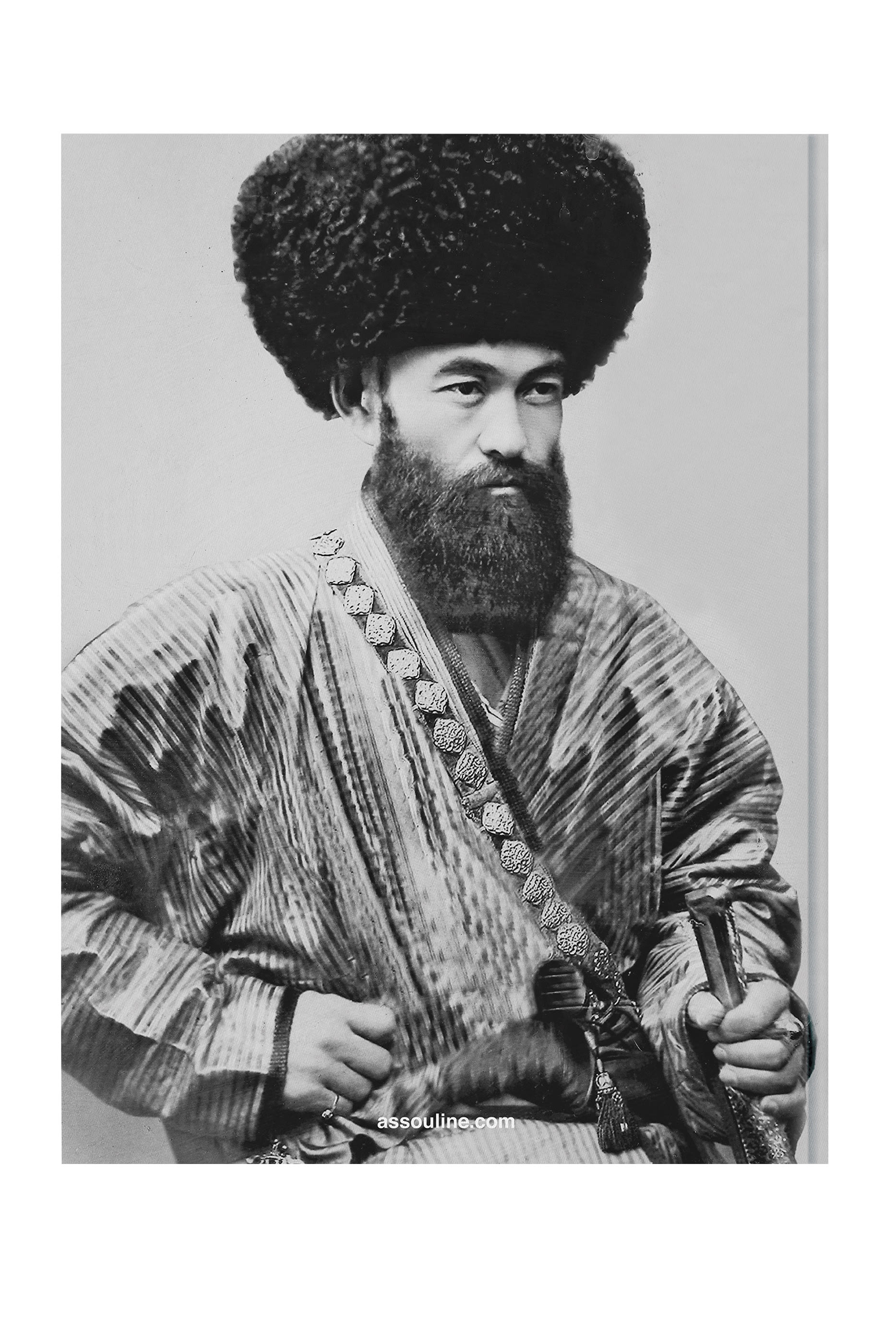 كتاب أوزبكستان سيلك اند جولد: ذا ماجنفسنت ارت اوف كاستم