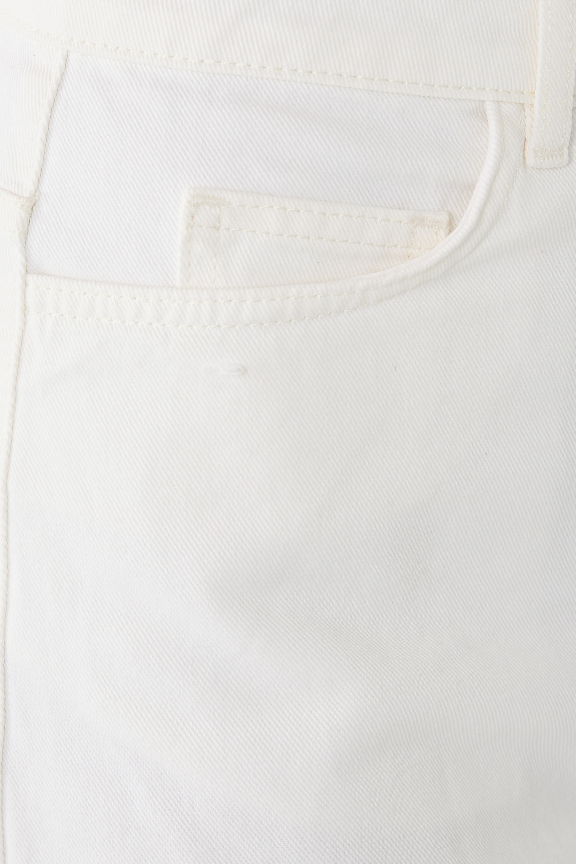 بنطال جينز نيلتون بقصة ساق واسعة