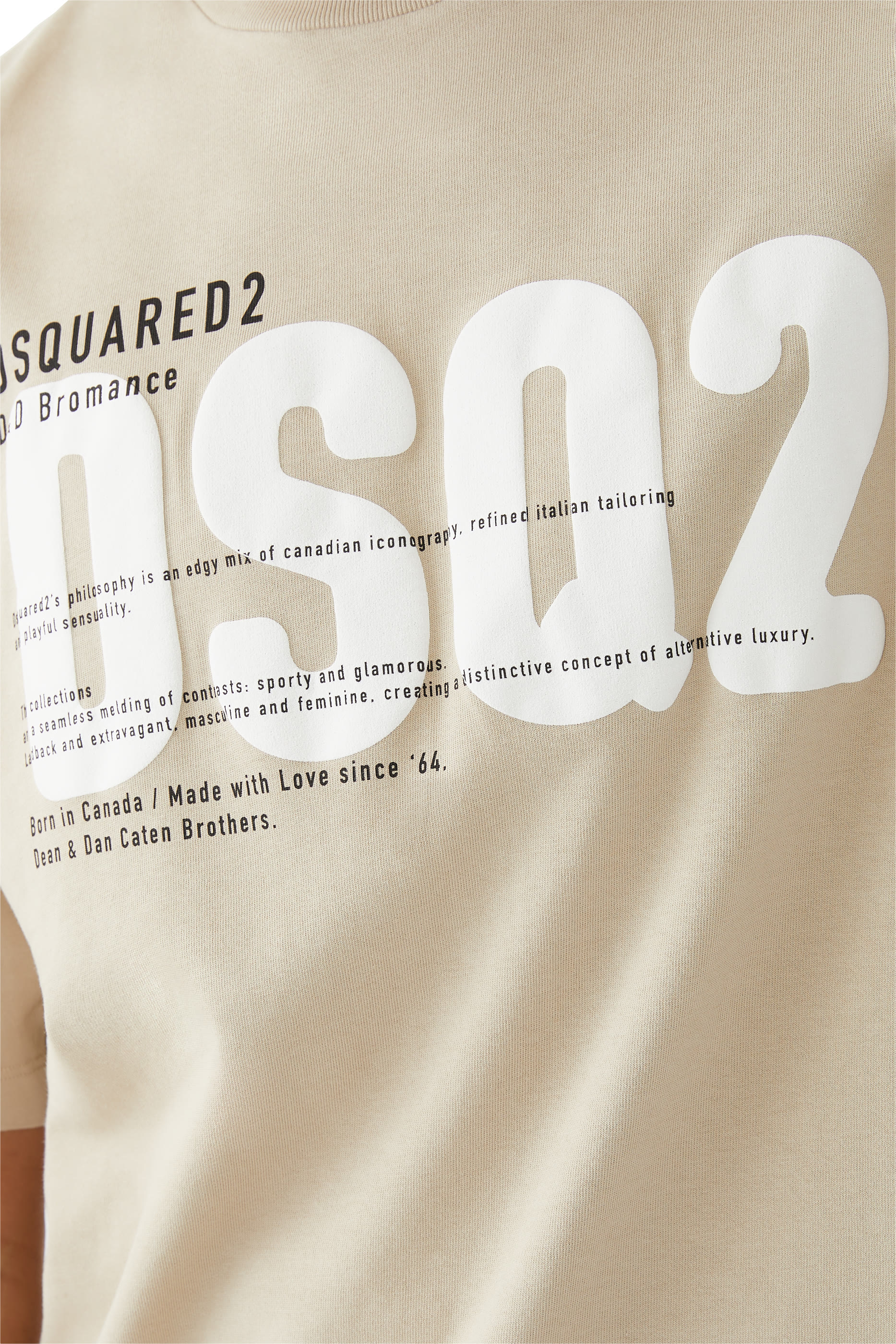 تيشيرت بشعار الماركة قطن