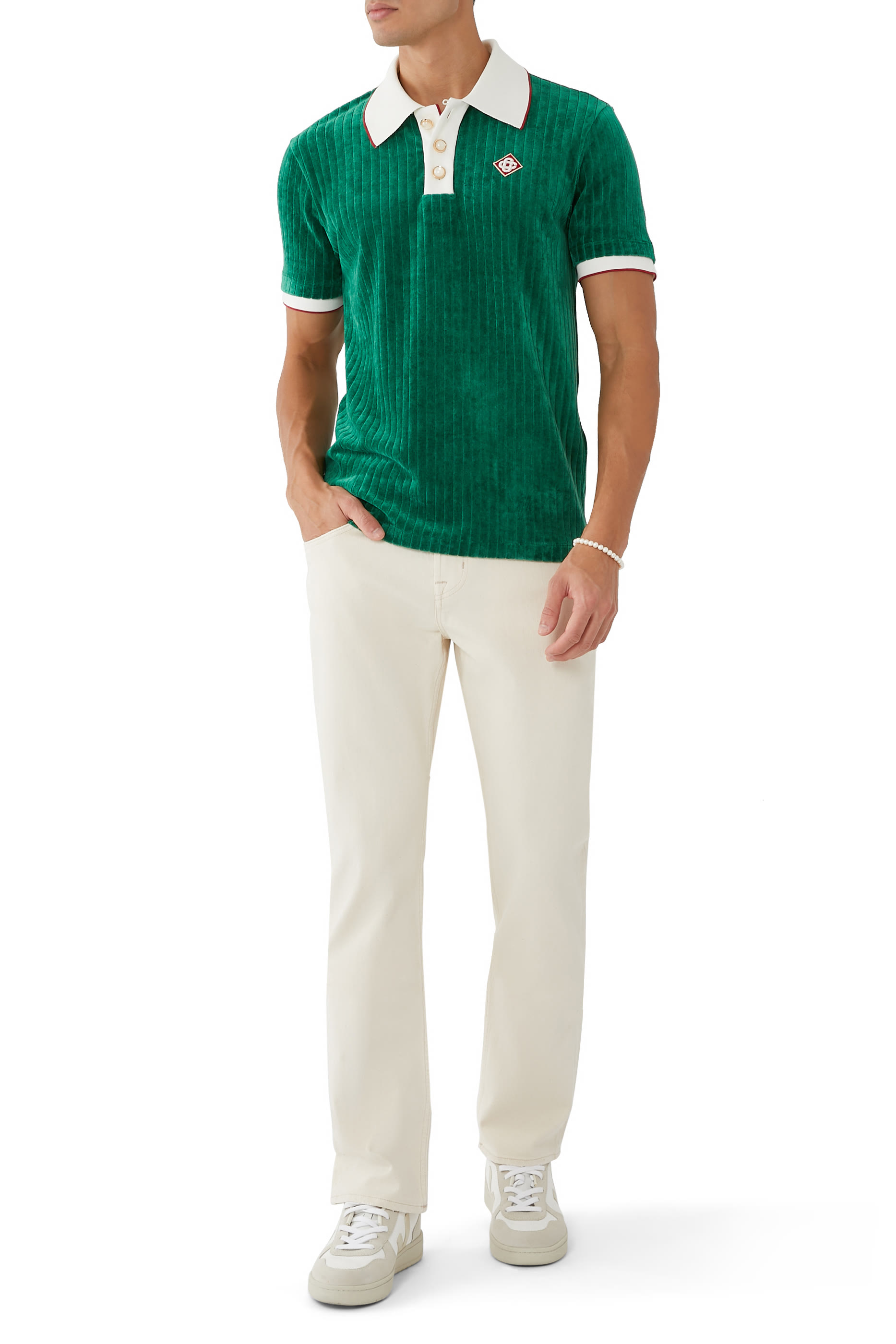 بنطال جينز بقصة ساق مستقيمة