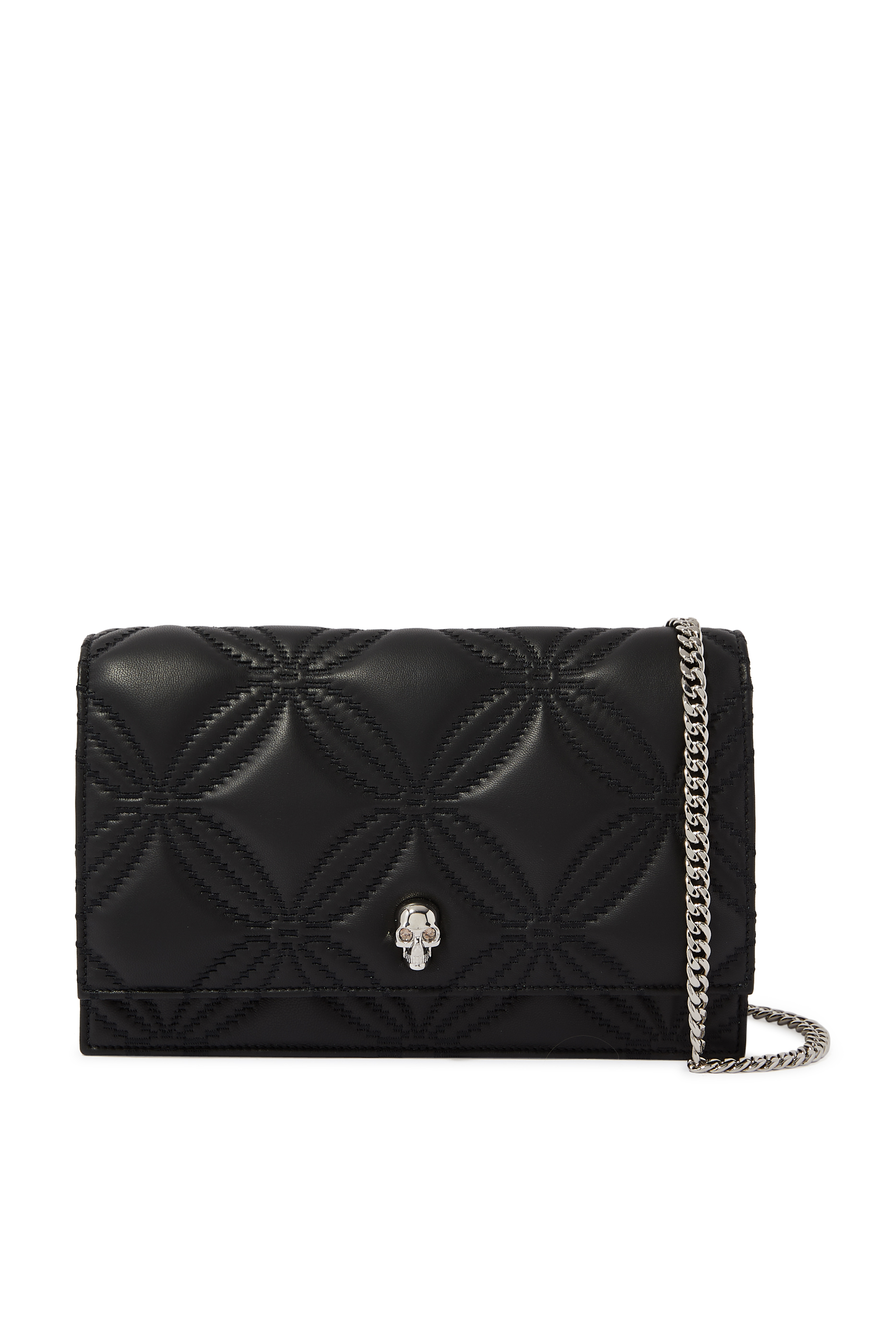 حقيبة جلد متوسطة الحجم بحلية جمجمة