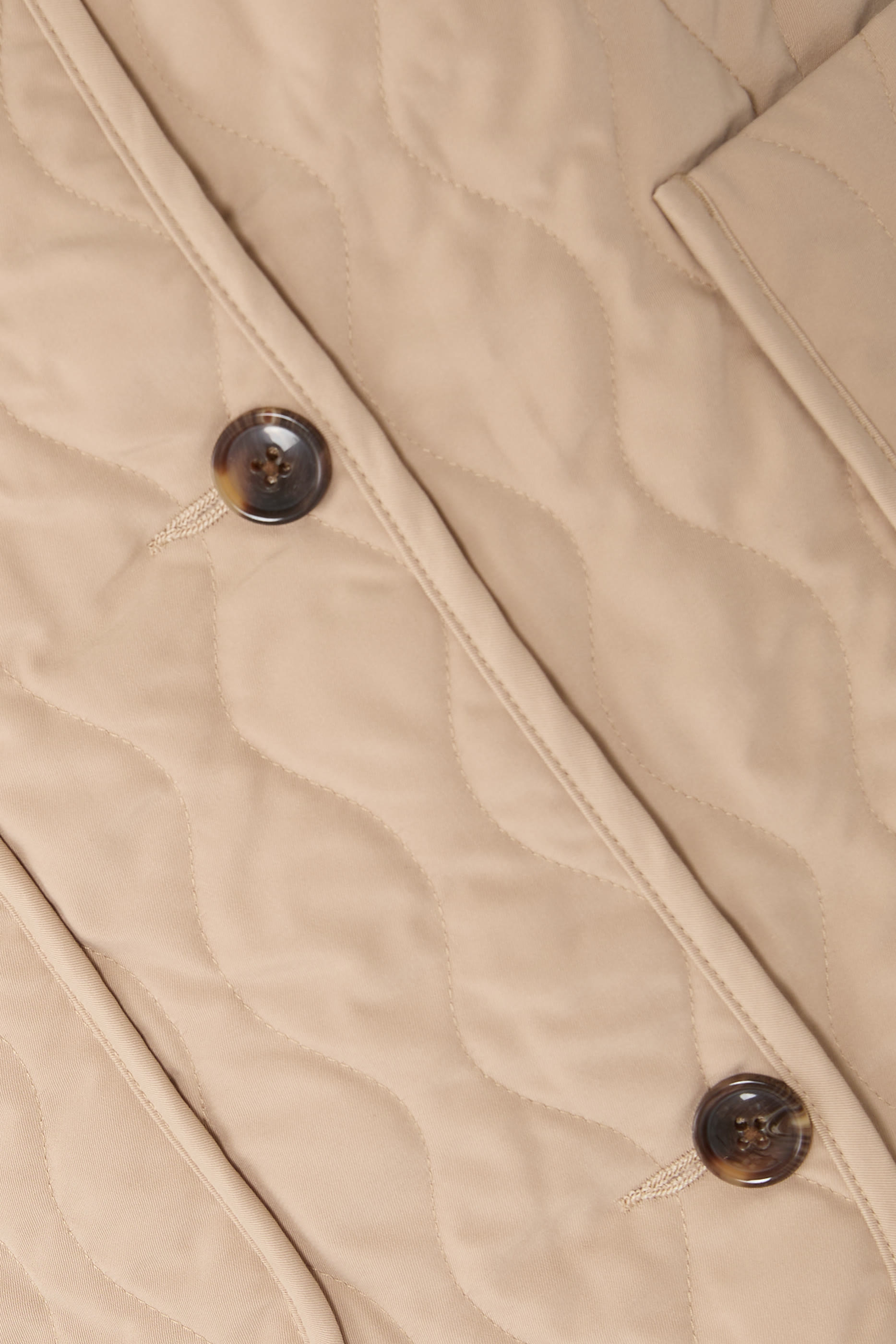 جيليه كارلا بتصميم مبطن