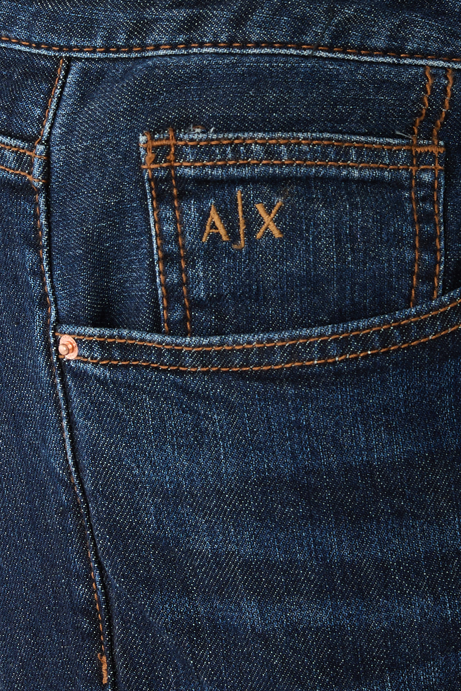 بنطال جينز كومفورت بقصة مستقيمة دنيم