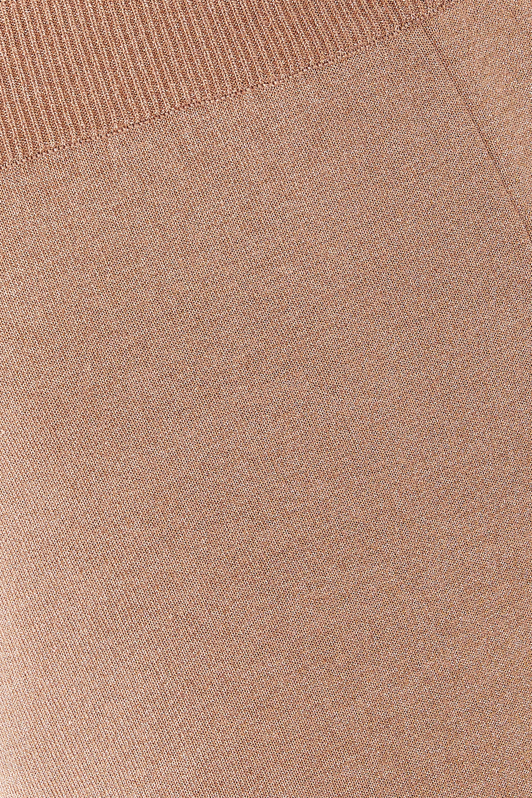 بنطال بقصة ساق واسعة