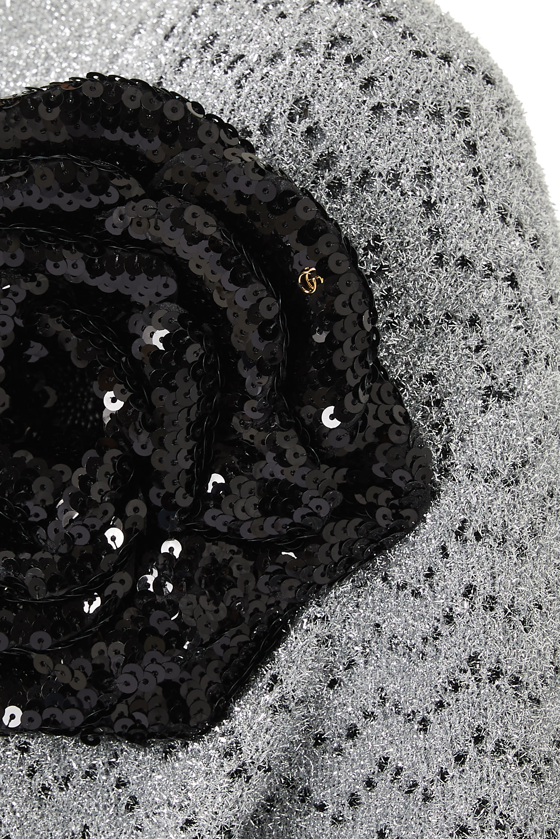 كرديغان لوريكس مزين بزهرة بتصميم زيغ زاغ