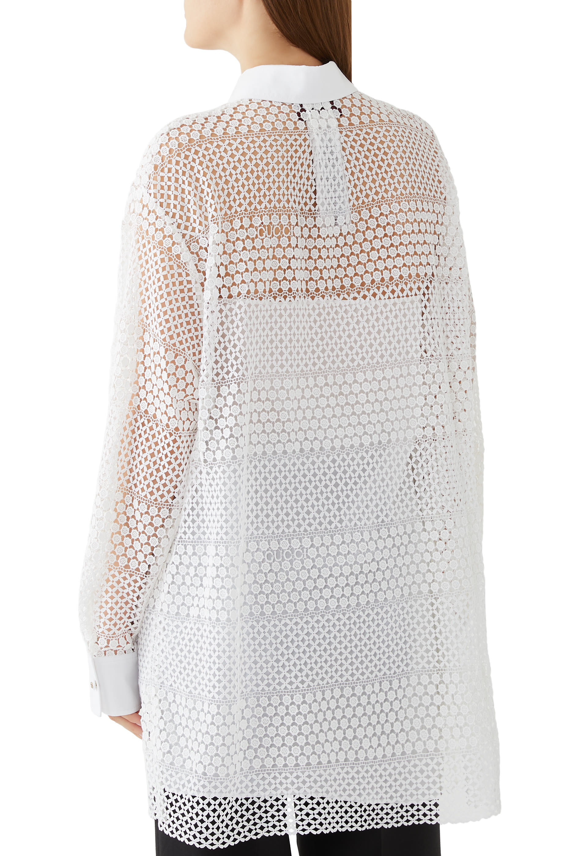 قميص مخطط بتفاصيل مكرميه